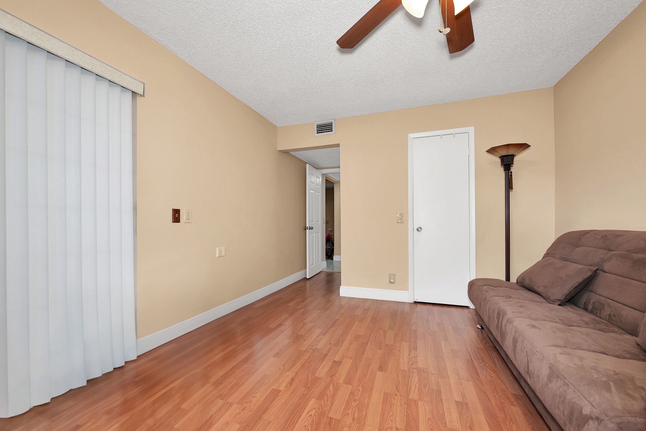 10441 Mahogany Key Circle Miami FL 33196