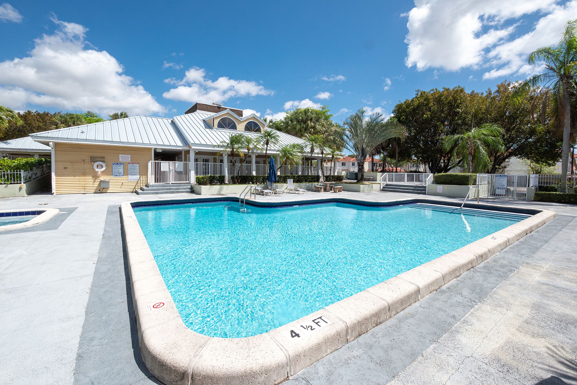 10441 Mahogany Key Circle Miami FL 33196