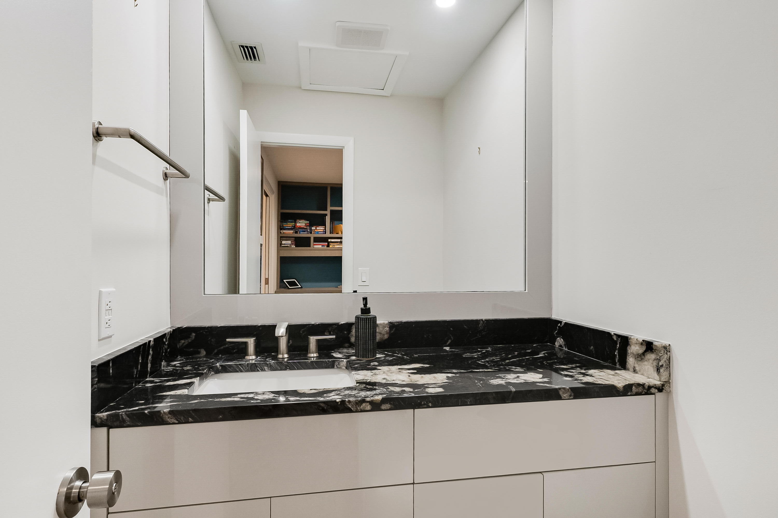 2011 NE 211th Terrace Miami FL 33179