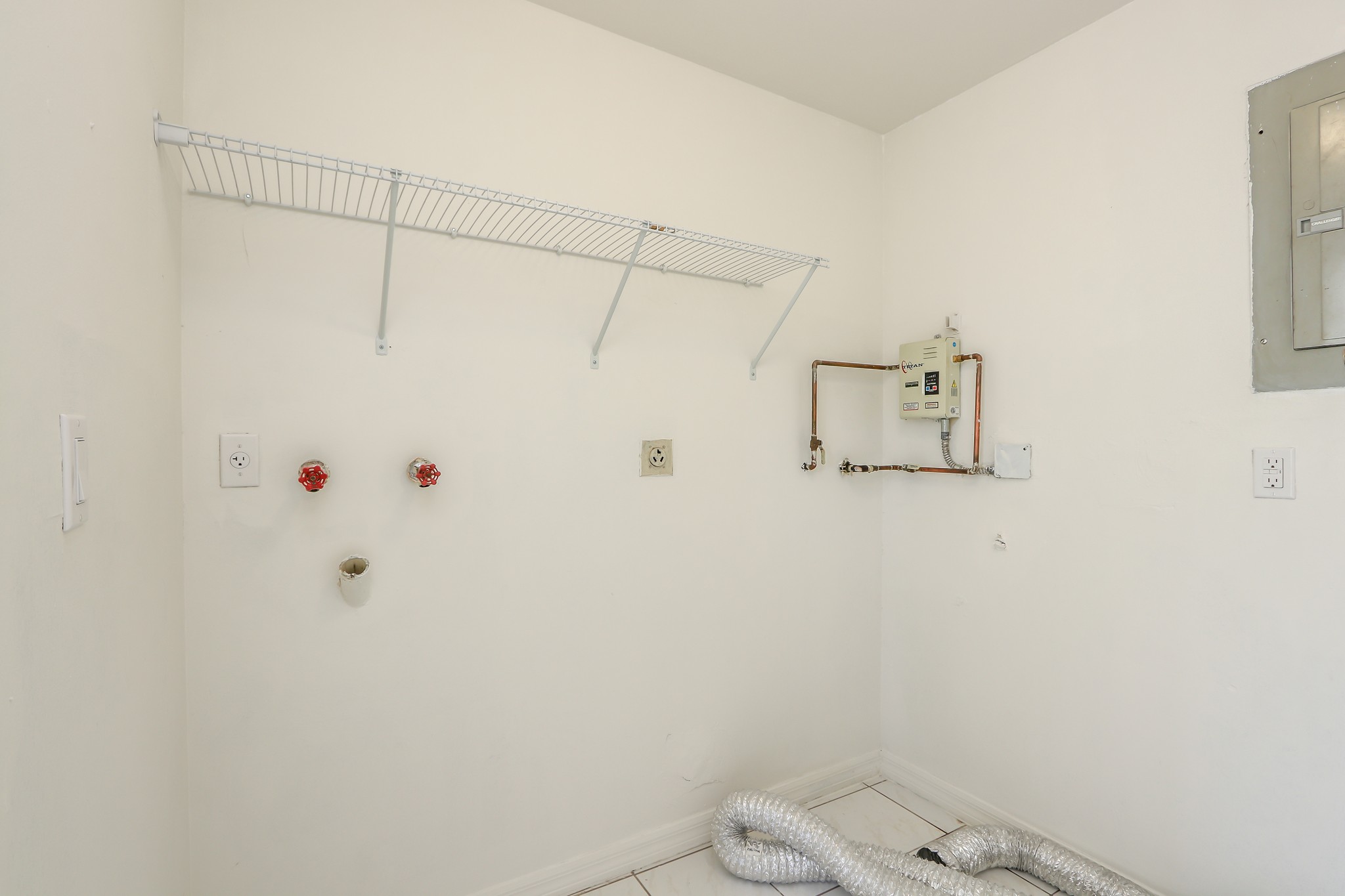 119/121 NW 17th Place Miami FL 33125