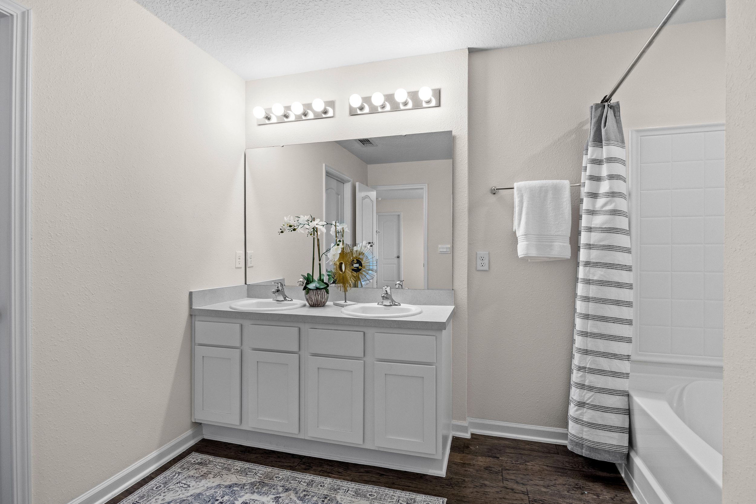 2555 Oak Stream Drive Green Cove Springs FL 32043