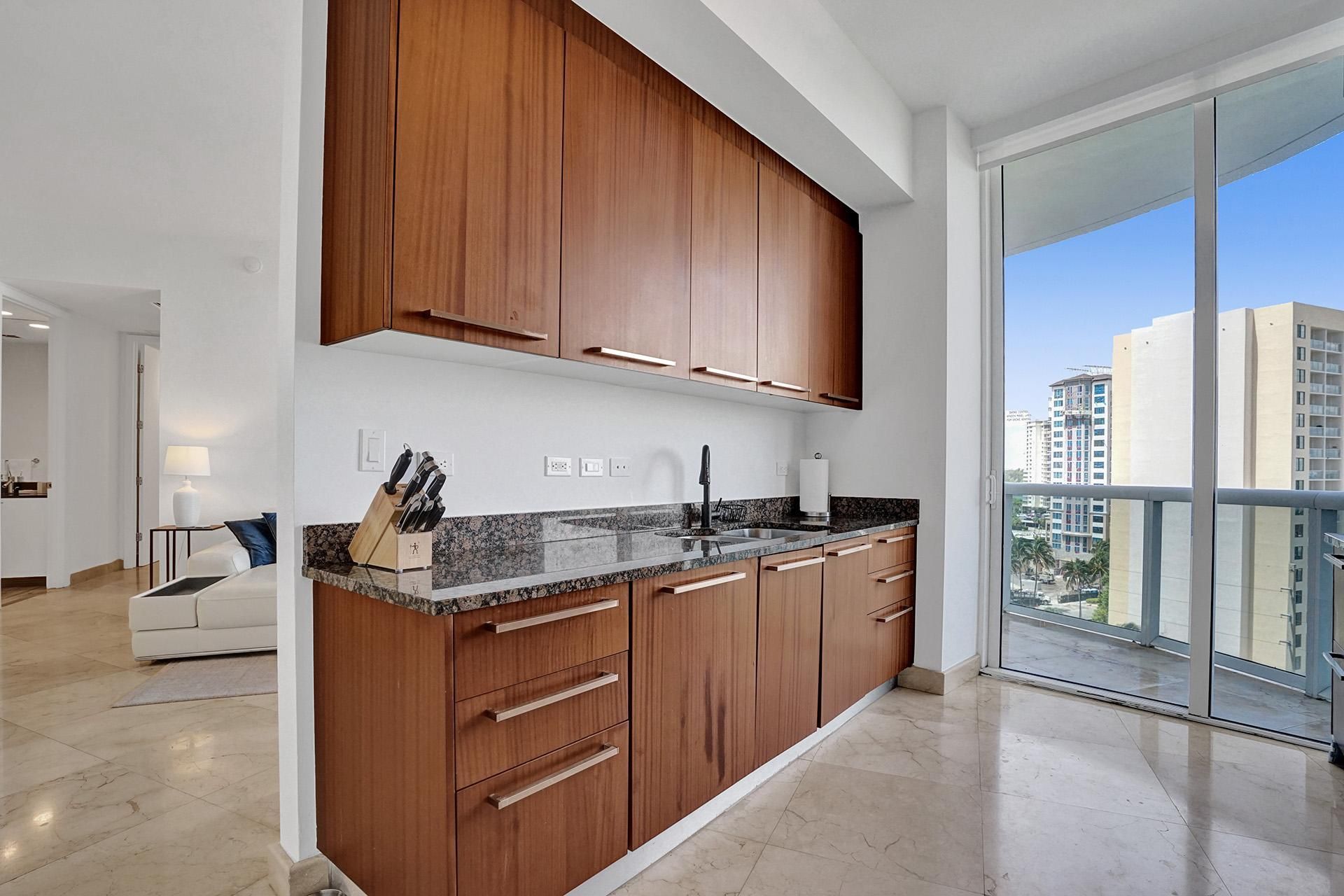 16001 Collins Avenue Sunny Isles Beach FL 33160