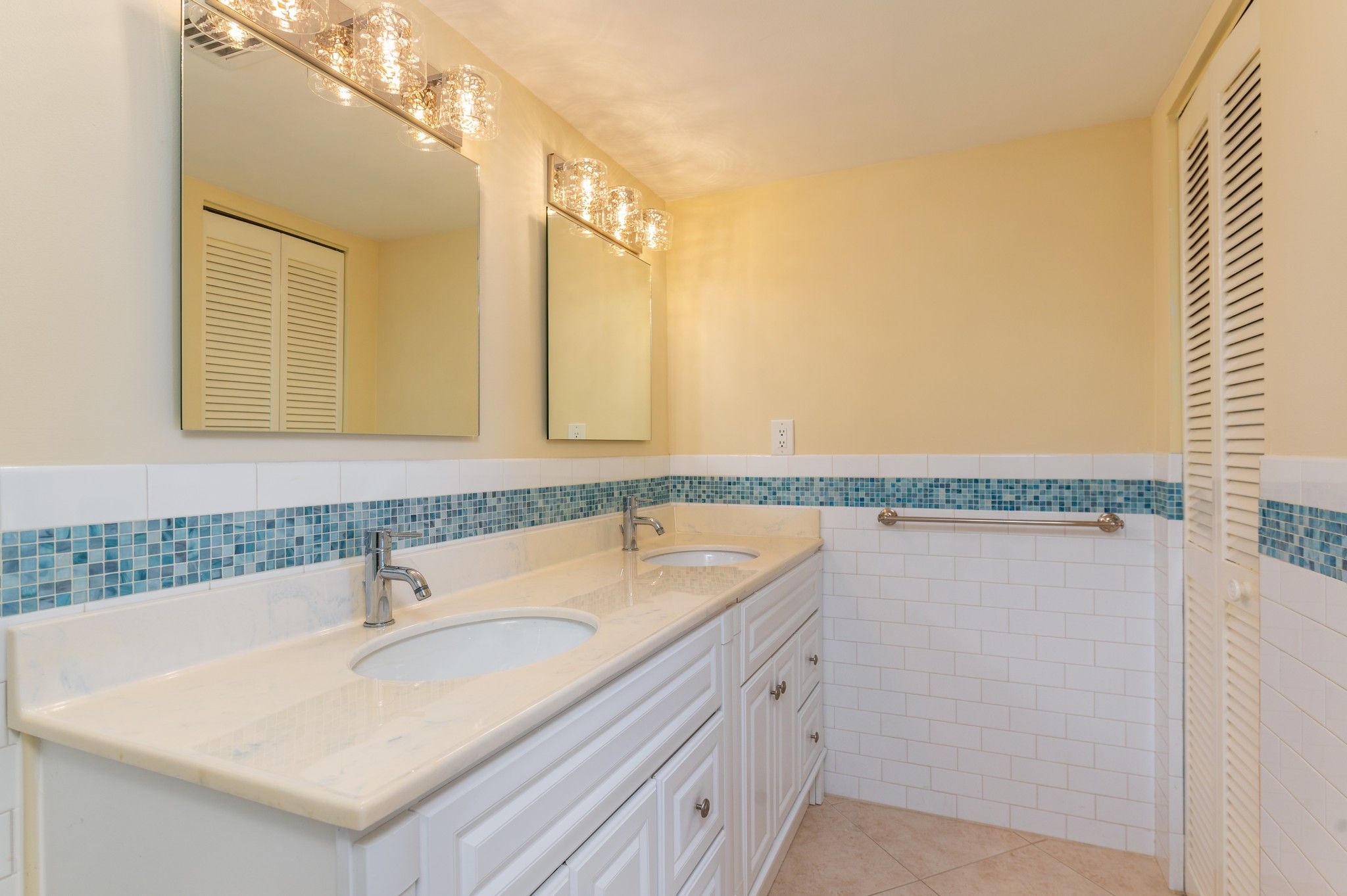 545 SE 12th Street Dania Beach FL 33004
