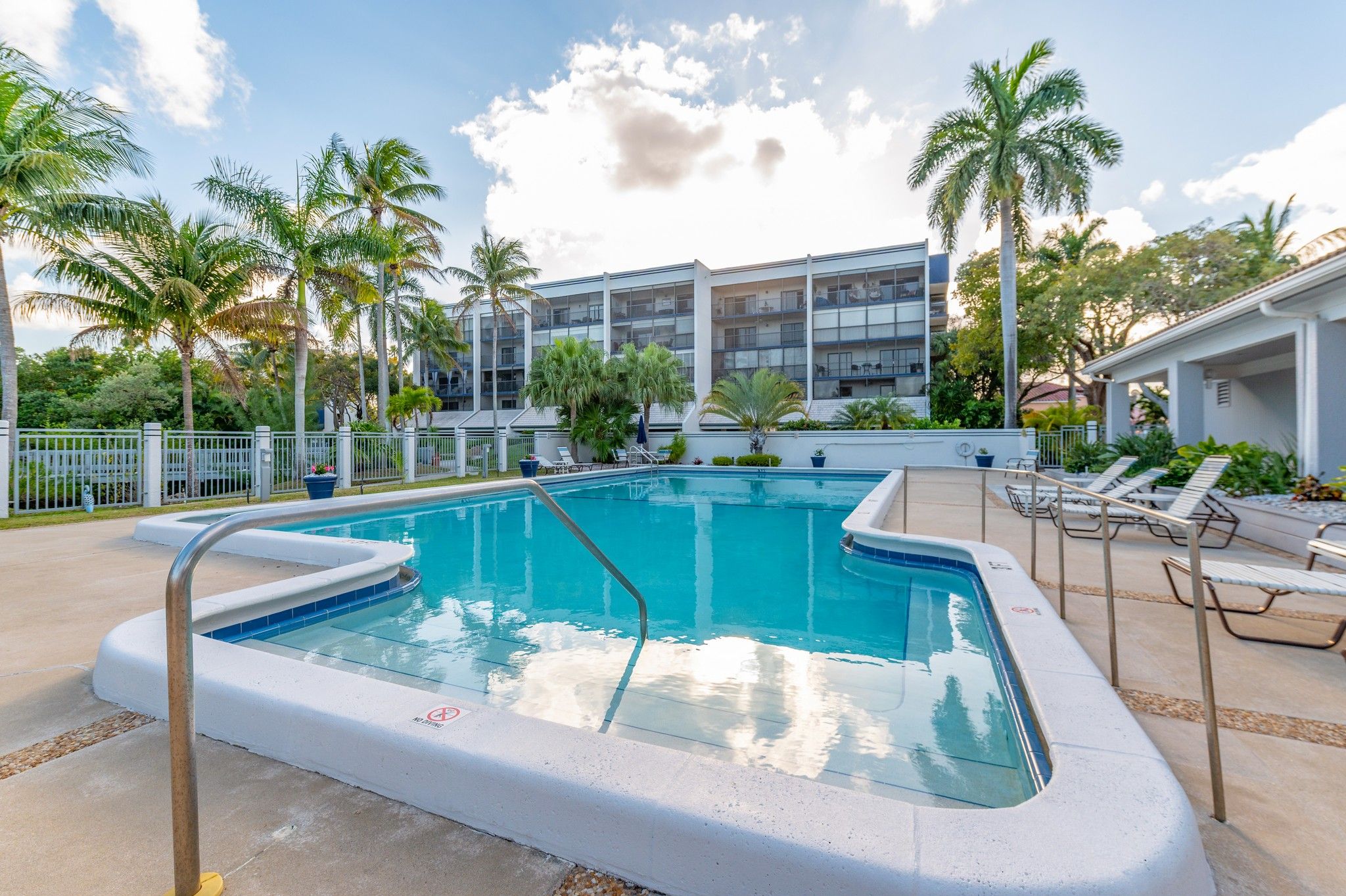545 SE 12th Street Dania Beach FL 33004