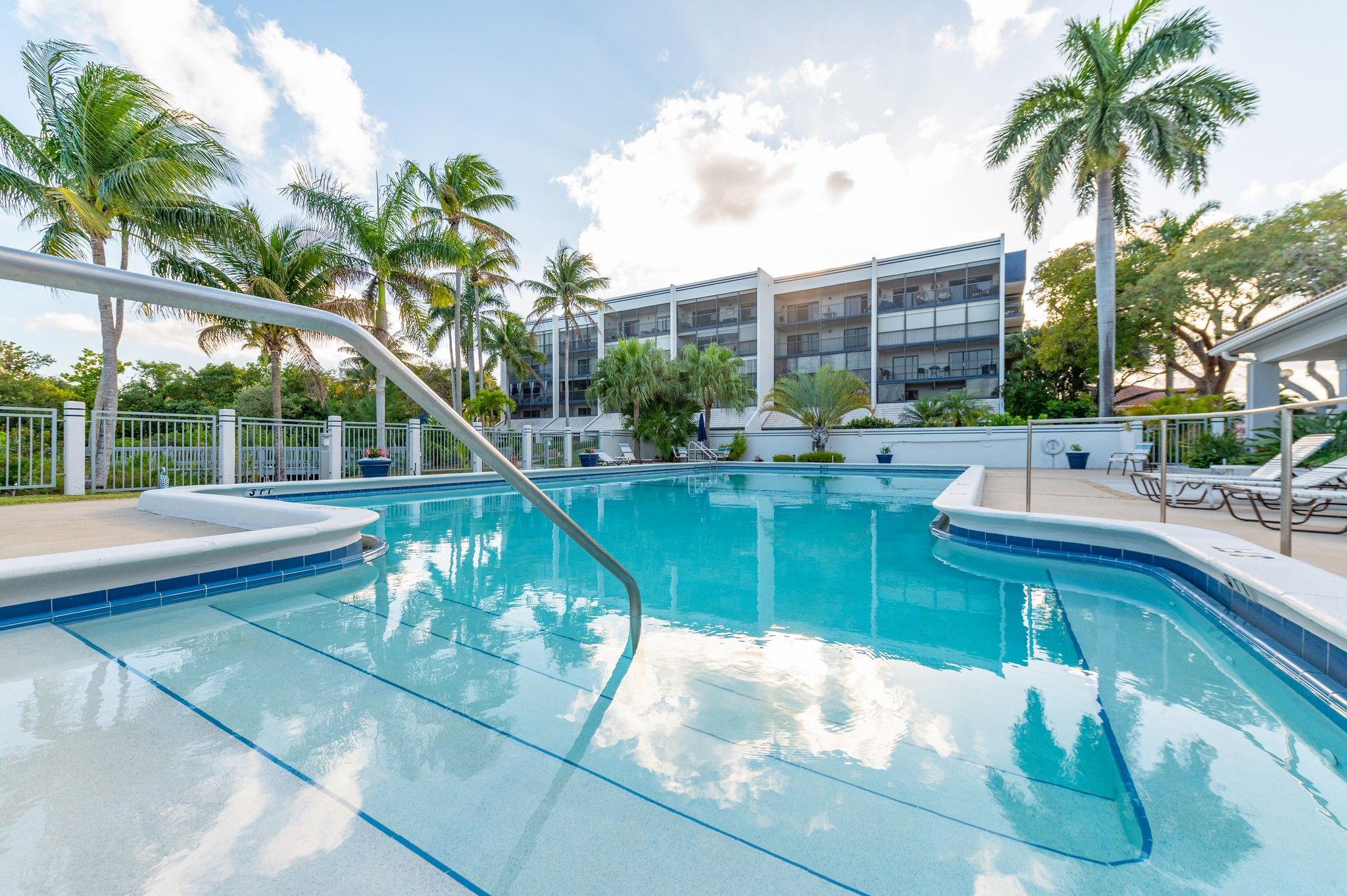 545 SE 12th Street Dania Beach FL 33004