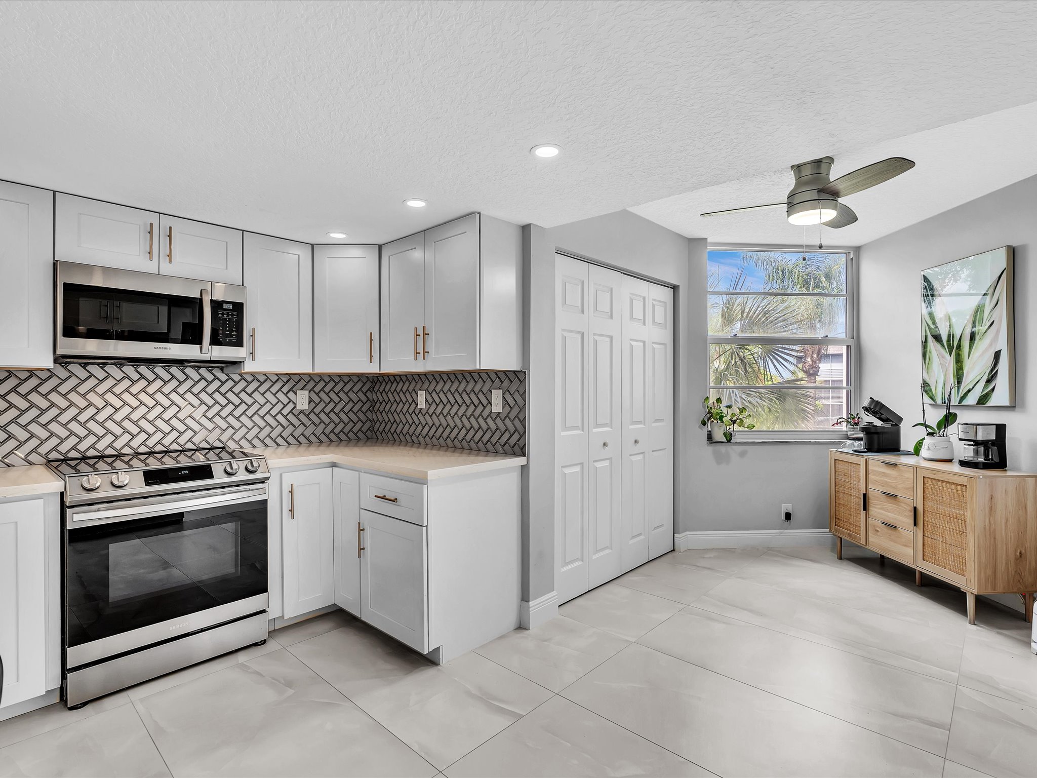 1811 Sabal Palm Drive Davie FL 33324