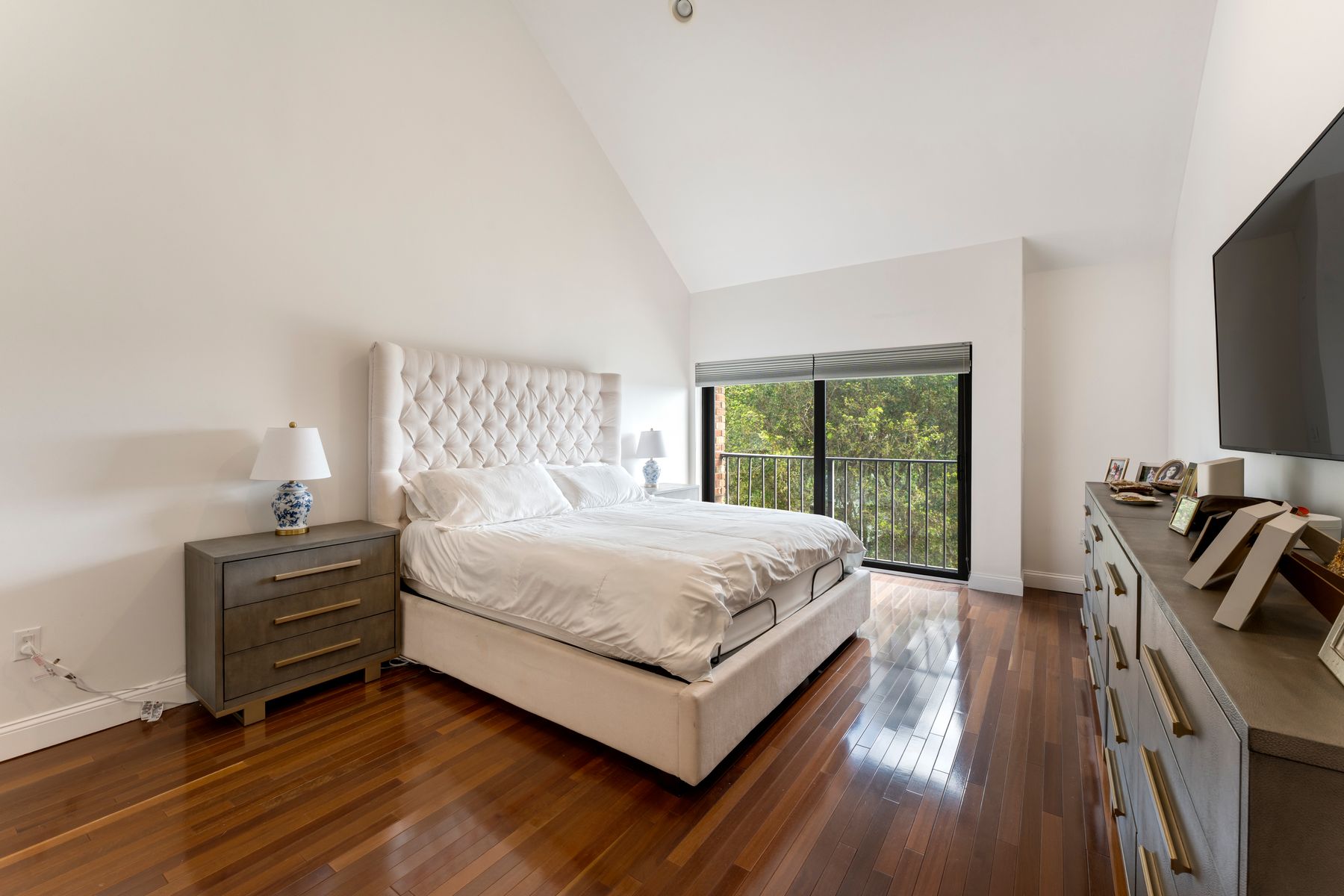 1566 NE Quayside Terrace Miami FL 33138
