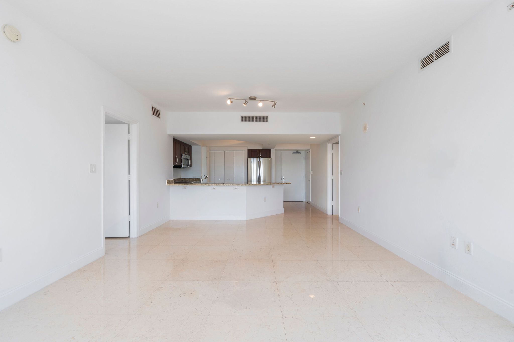 20000 E Country Club Drive Aventura FL 33180