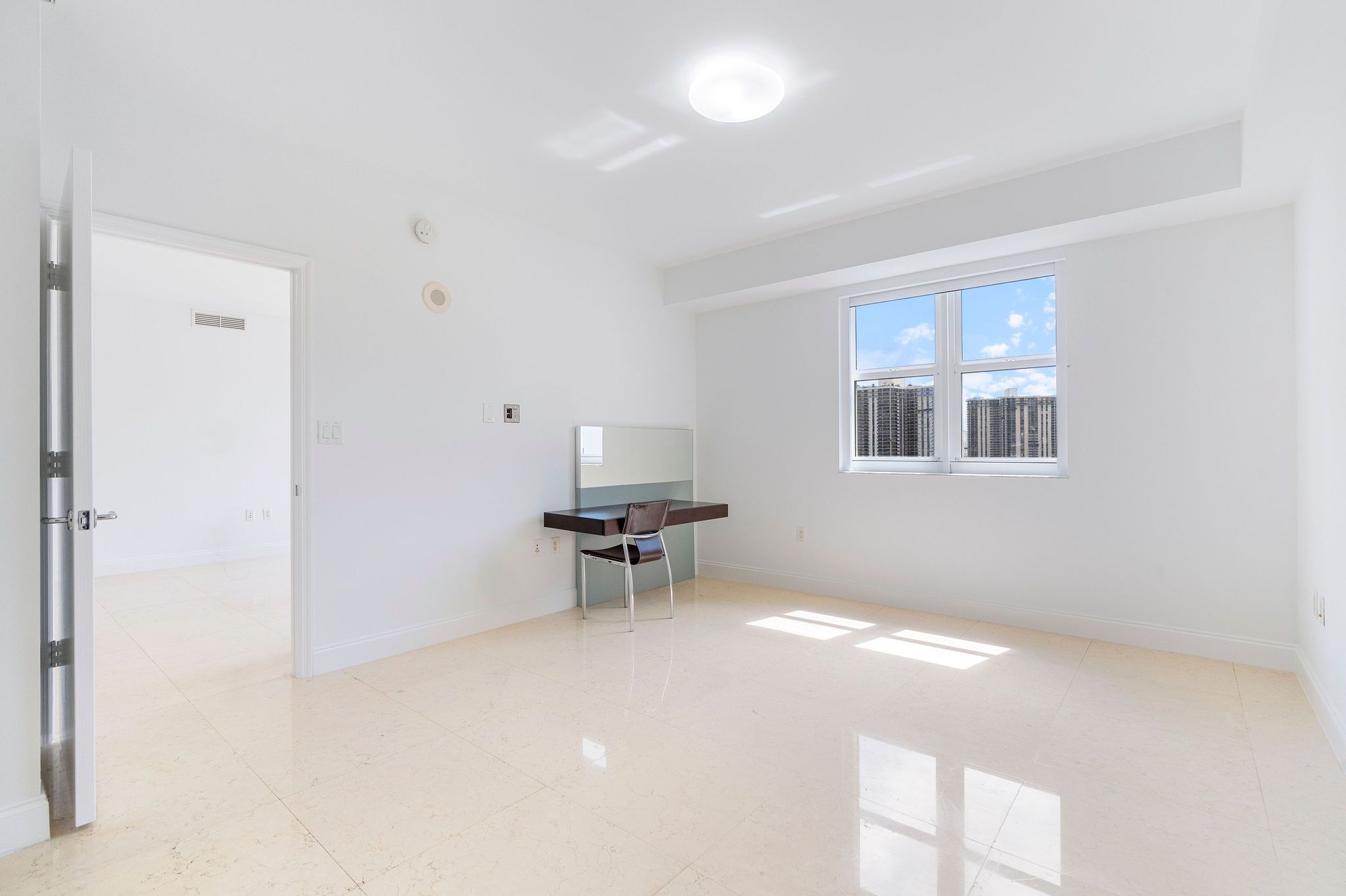 20000 E Country Club Drive Aventura FL 33180