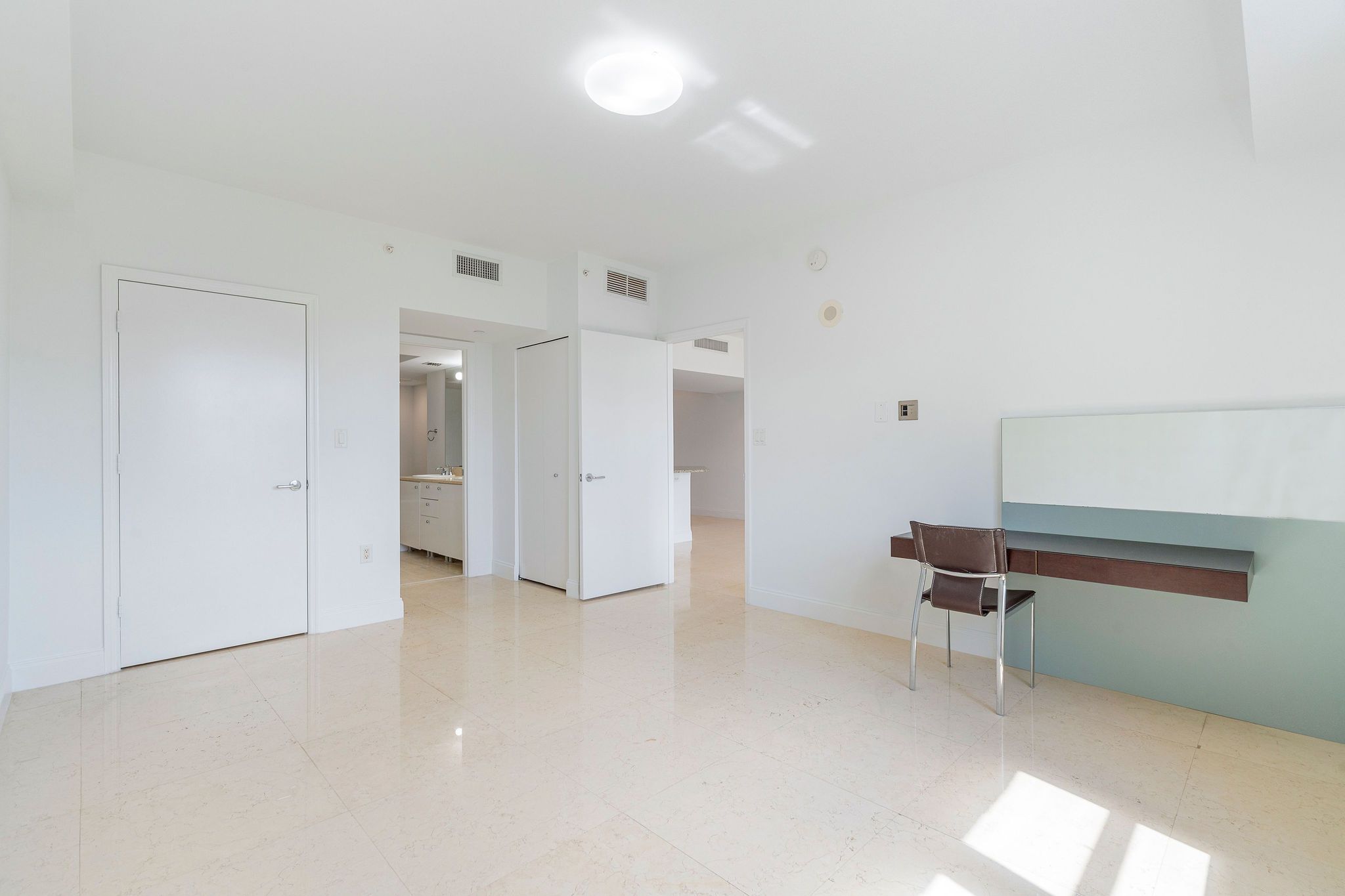 20000 E Country Club Drive Aventura FL 33180
