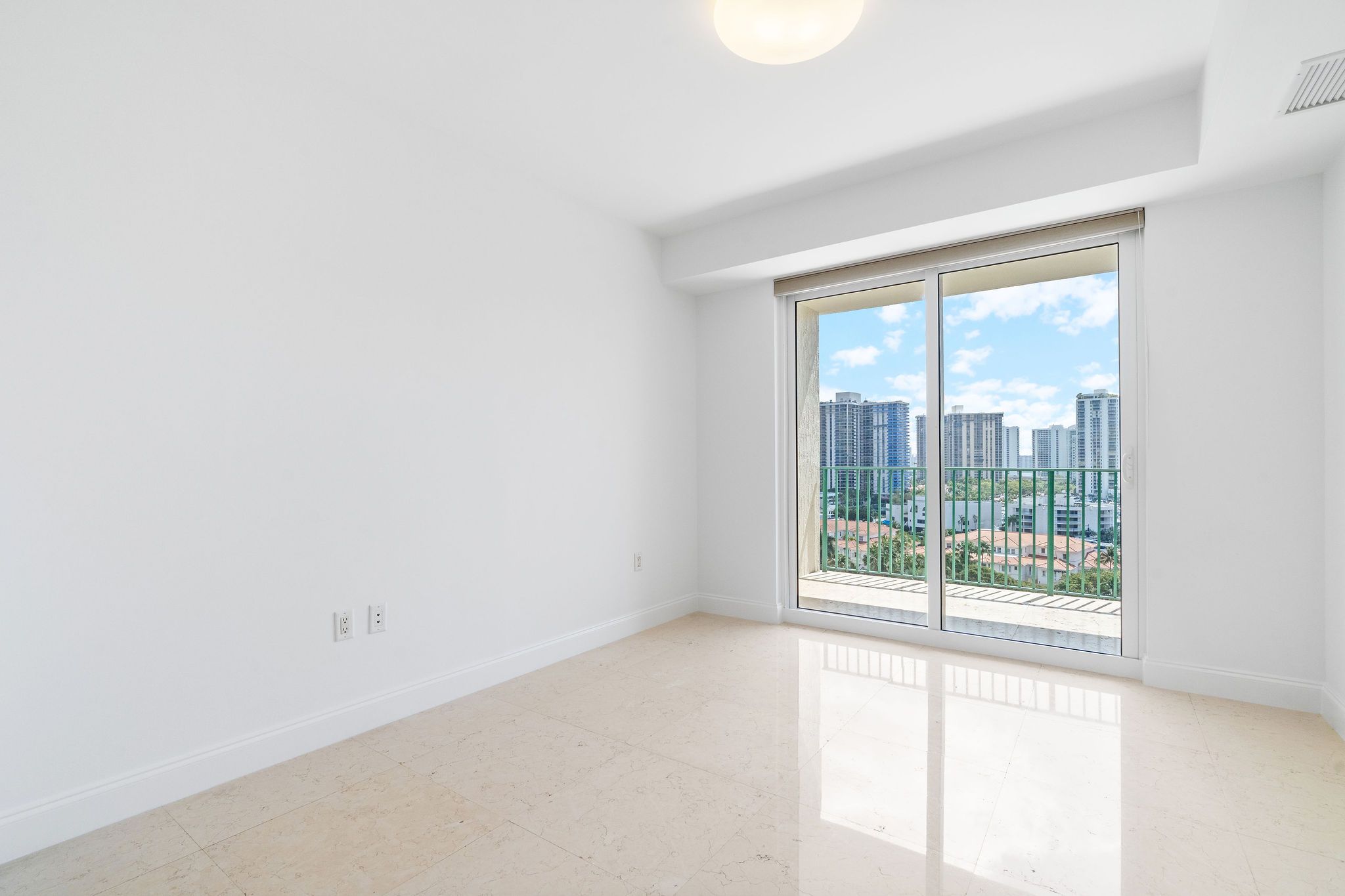 20000 E Country Club Drive Aventura FL 33180