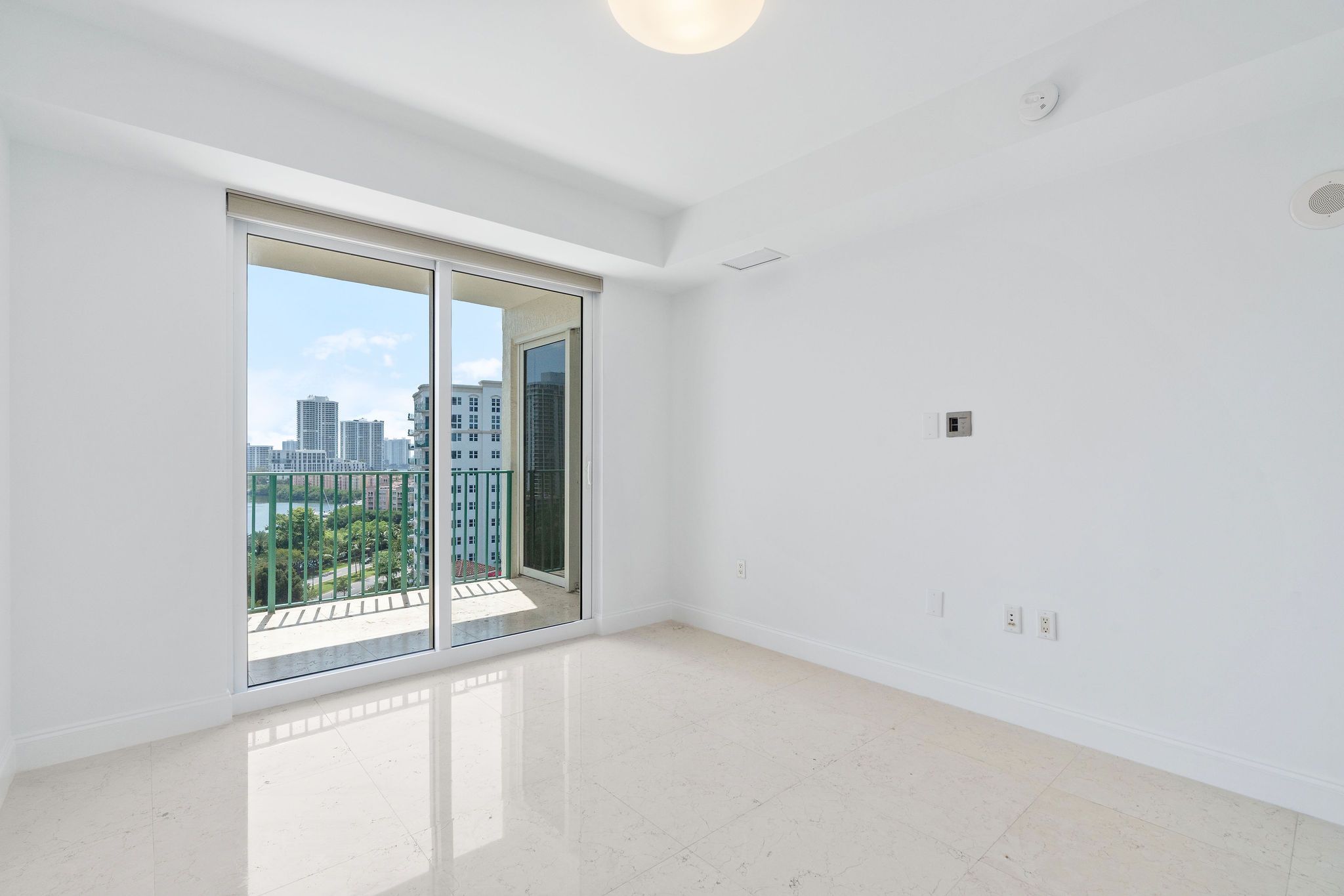 20000 E Country Club Drive Aventura FL 33180