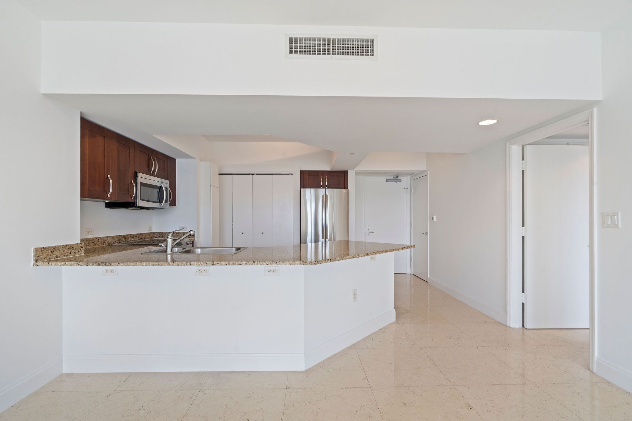 20000 E Country Club Drive Aventura FL 33180