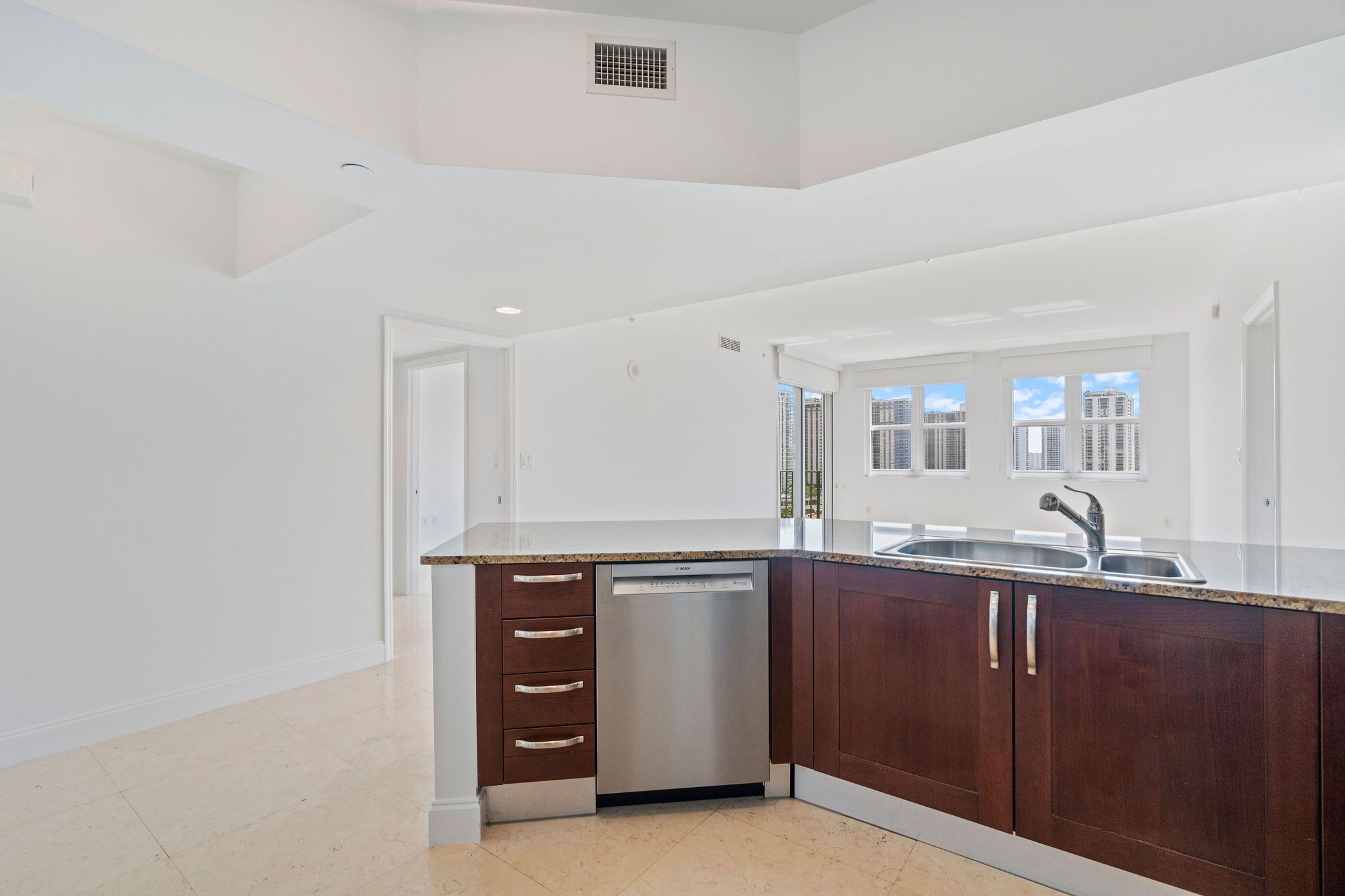 20000 E Country Club Drive Aventura FL 33180
