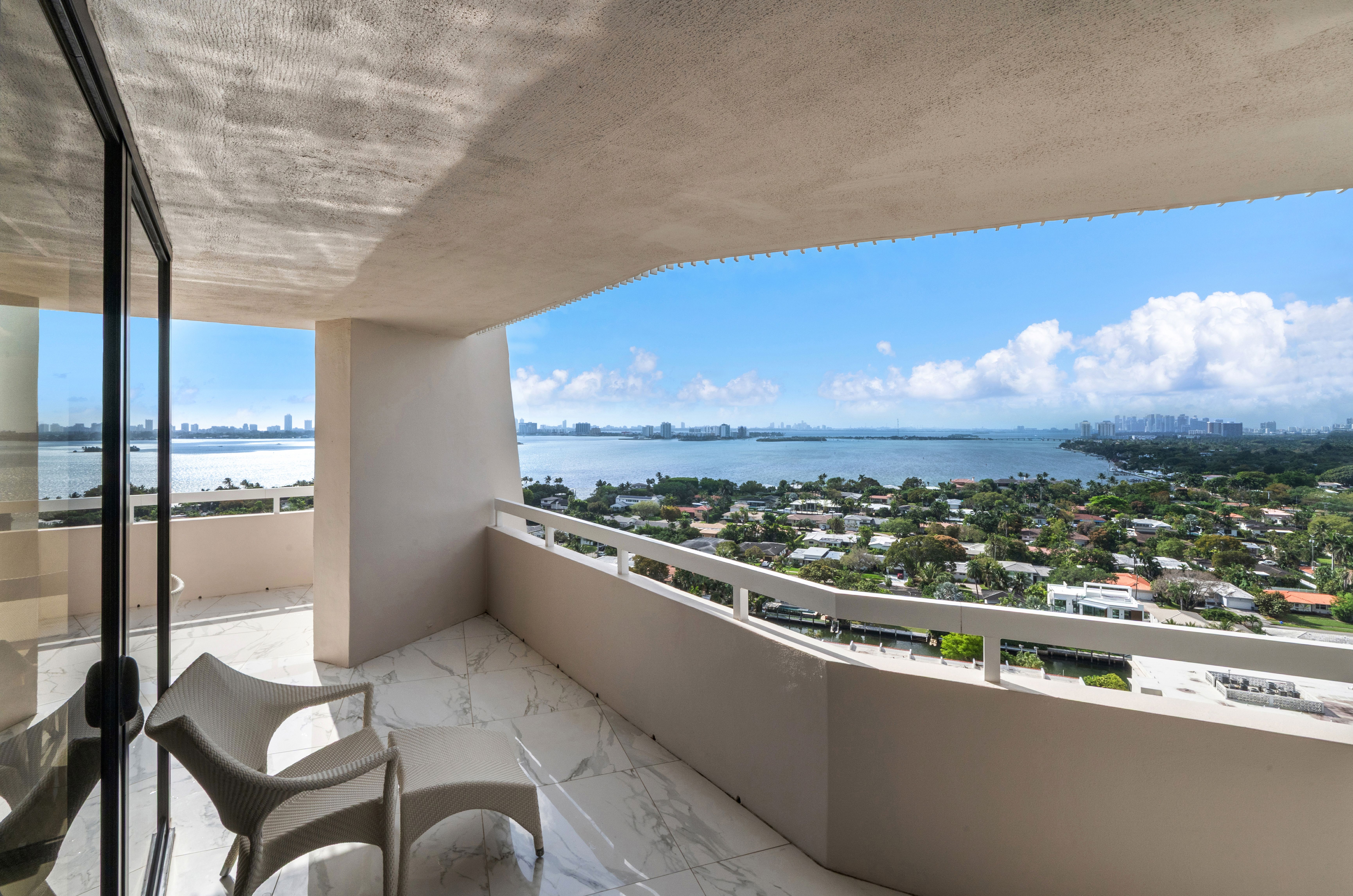 2000 Towerside Terrace Miami FL 33138