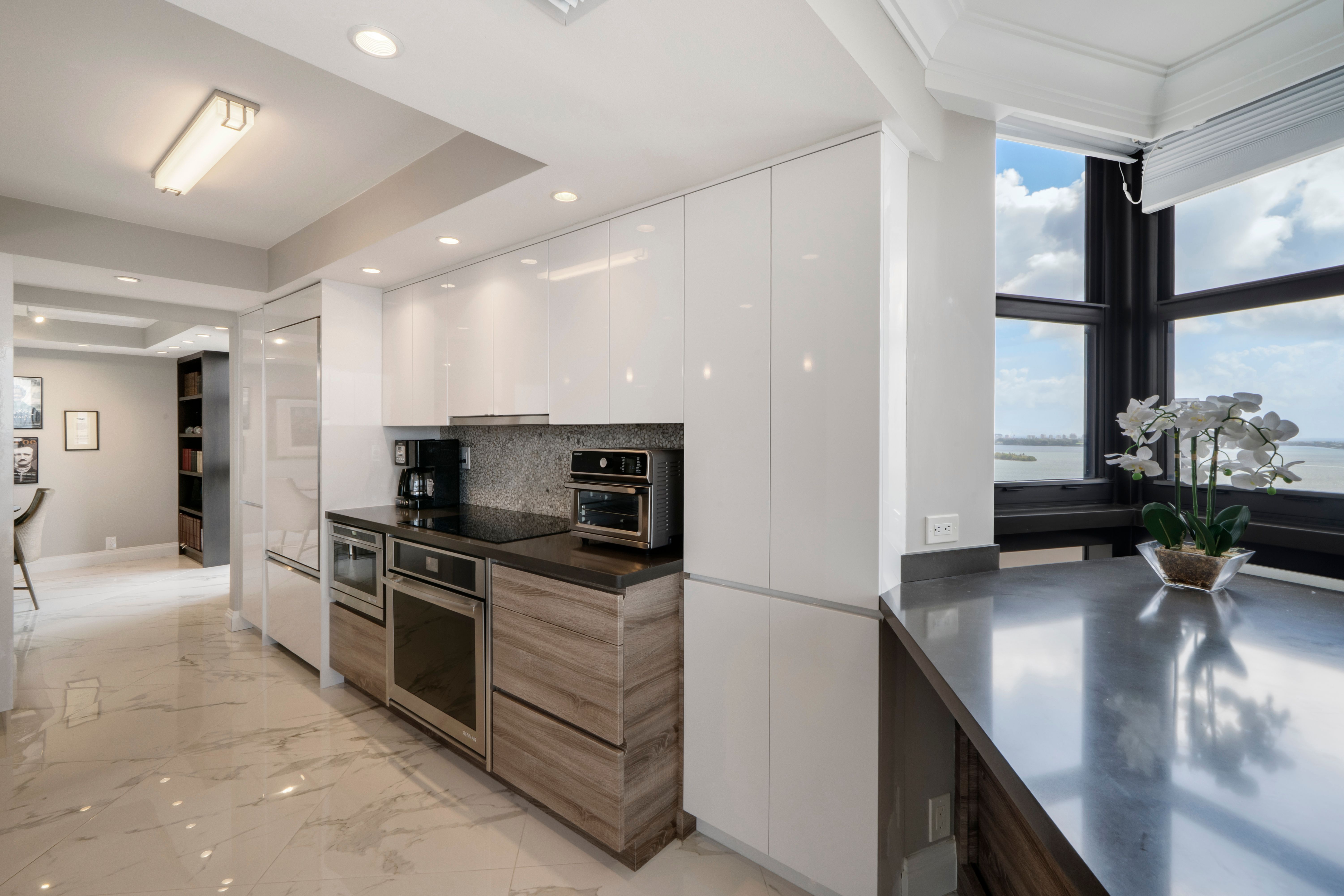2000 Towerside Terrace Miami FL 33138