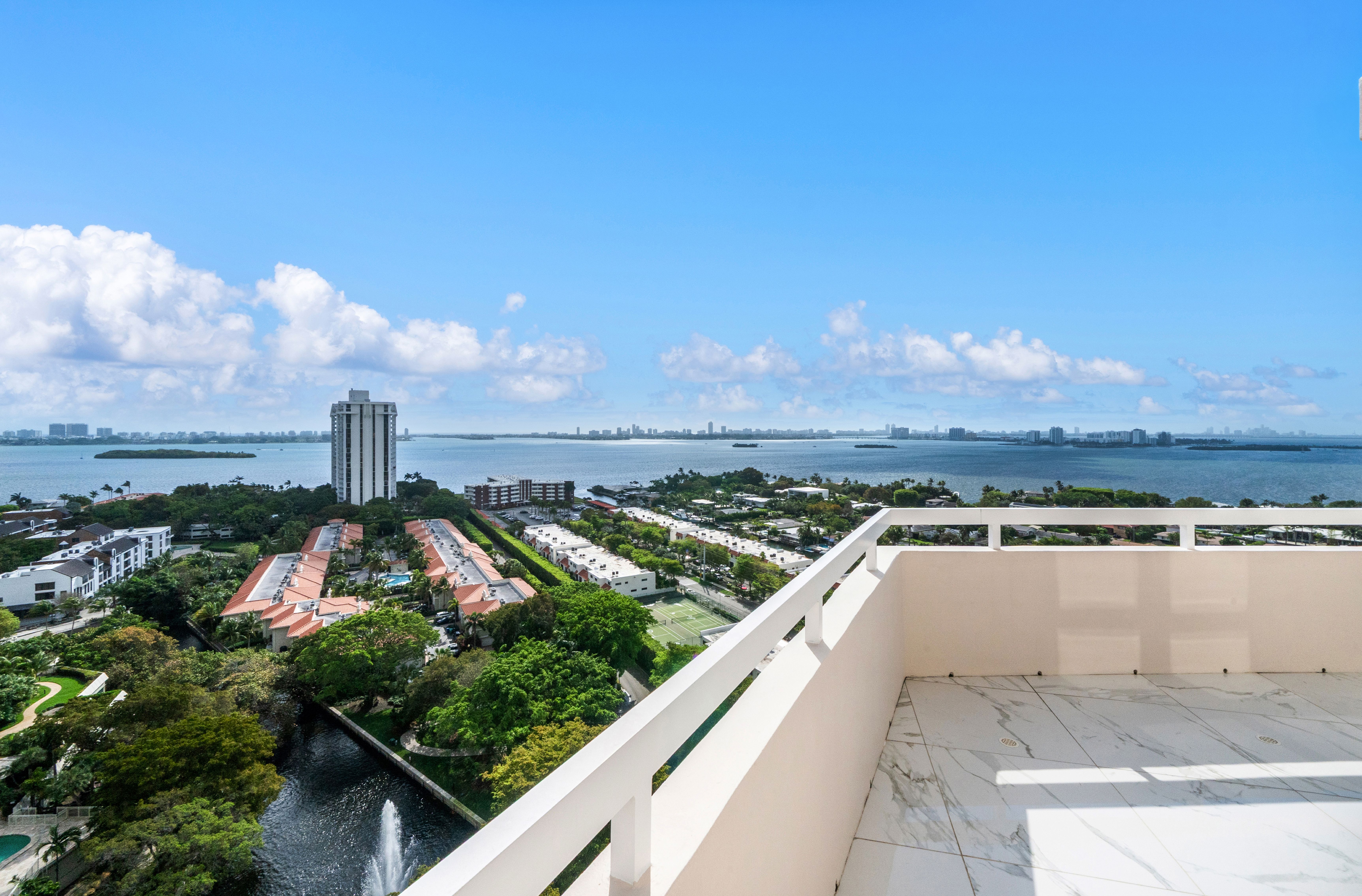 2000 Towerside Terrace Miami FL 33138