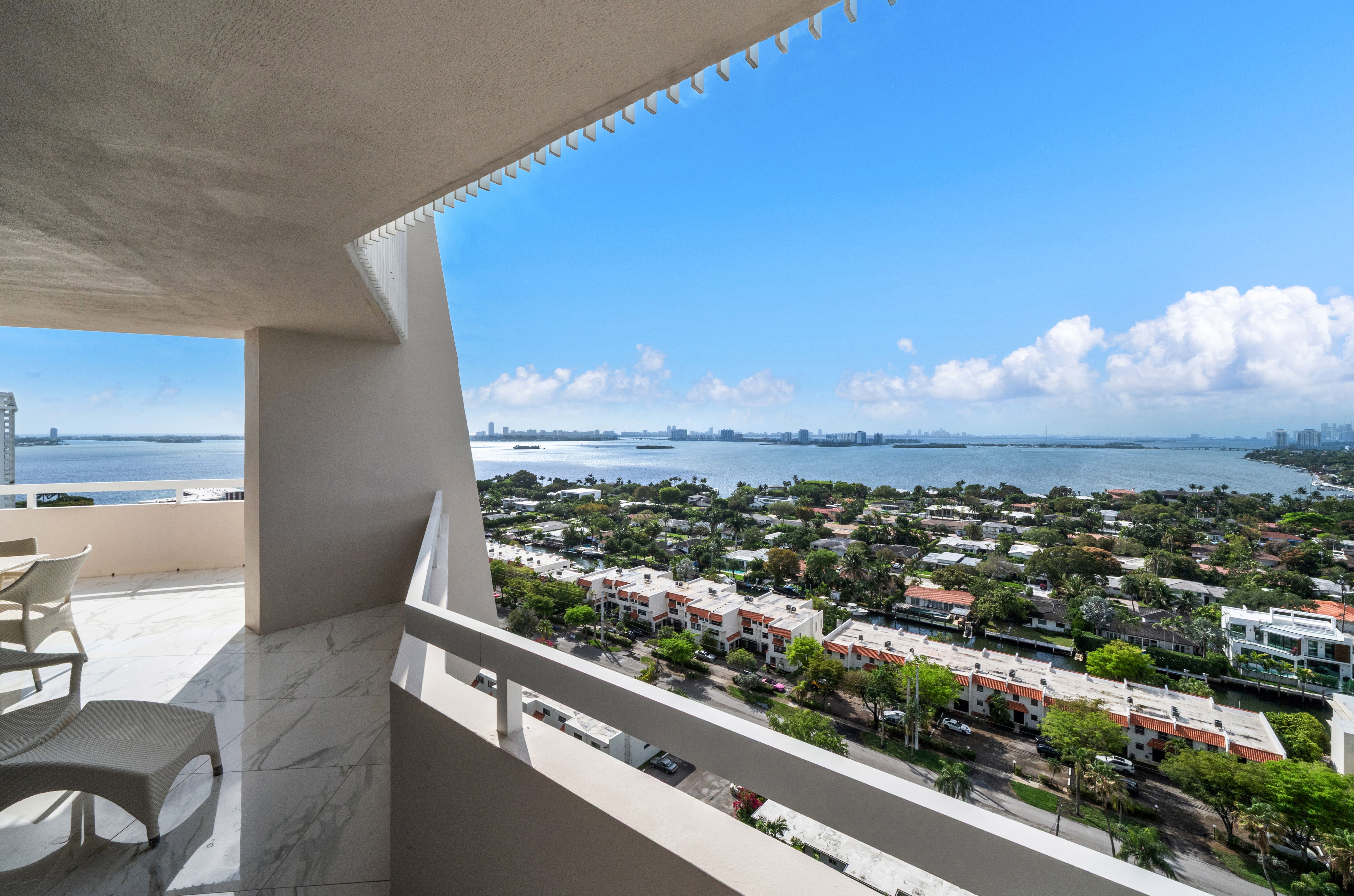 2000 Towerside Terrace Miami FL 33138