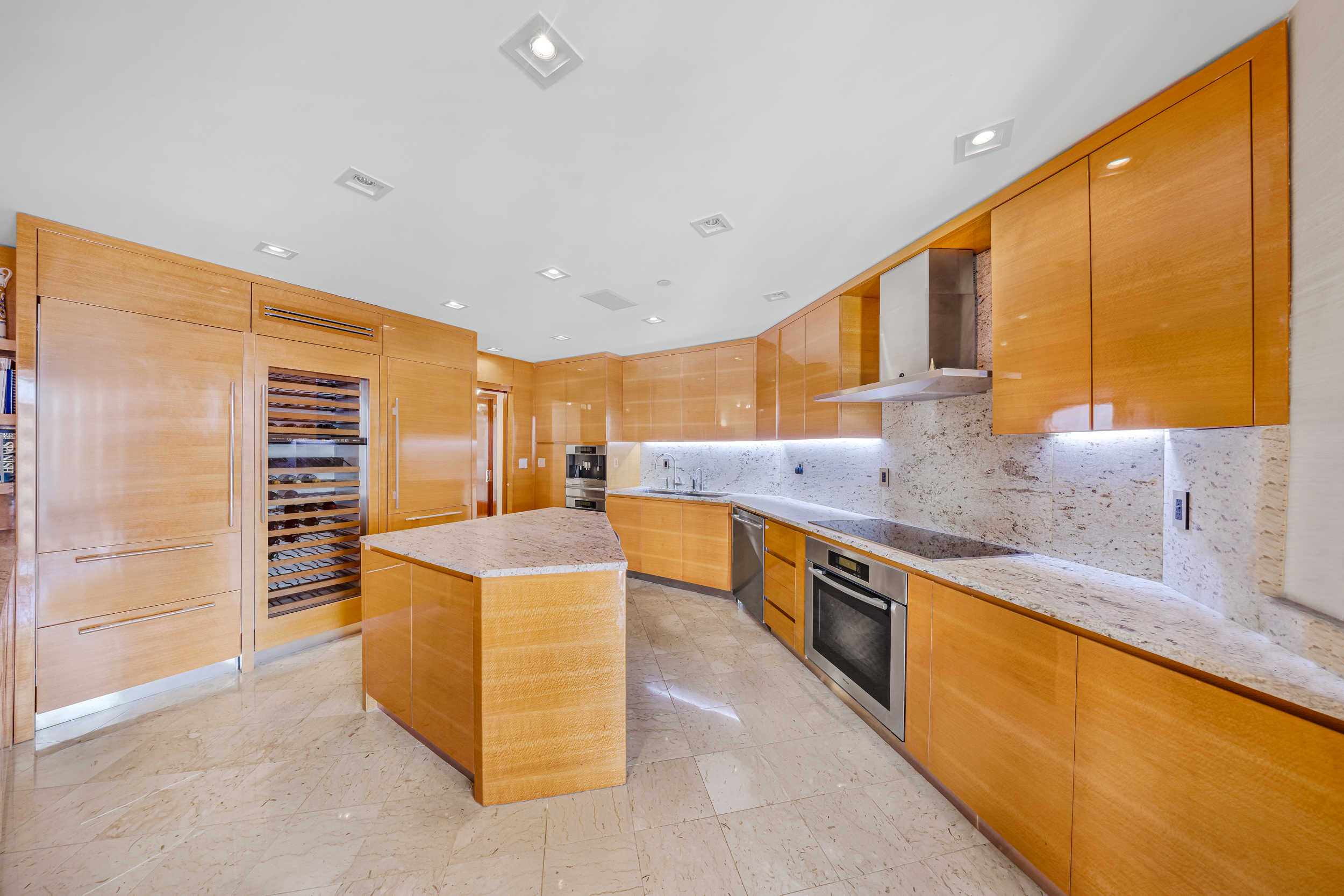 19355 Turnberry Way Aventura FL 33180