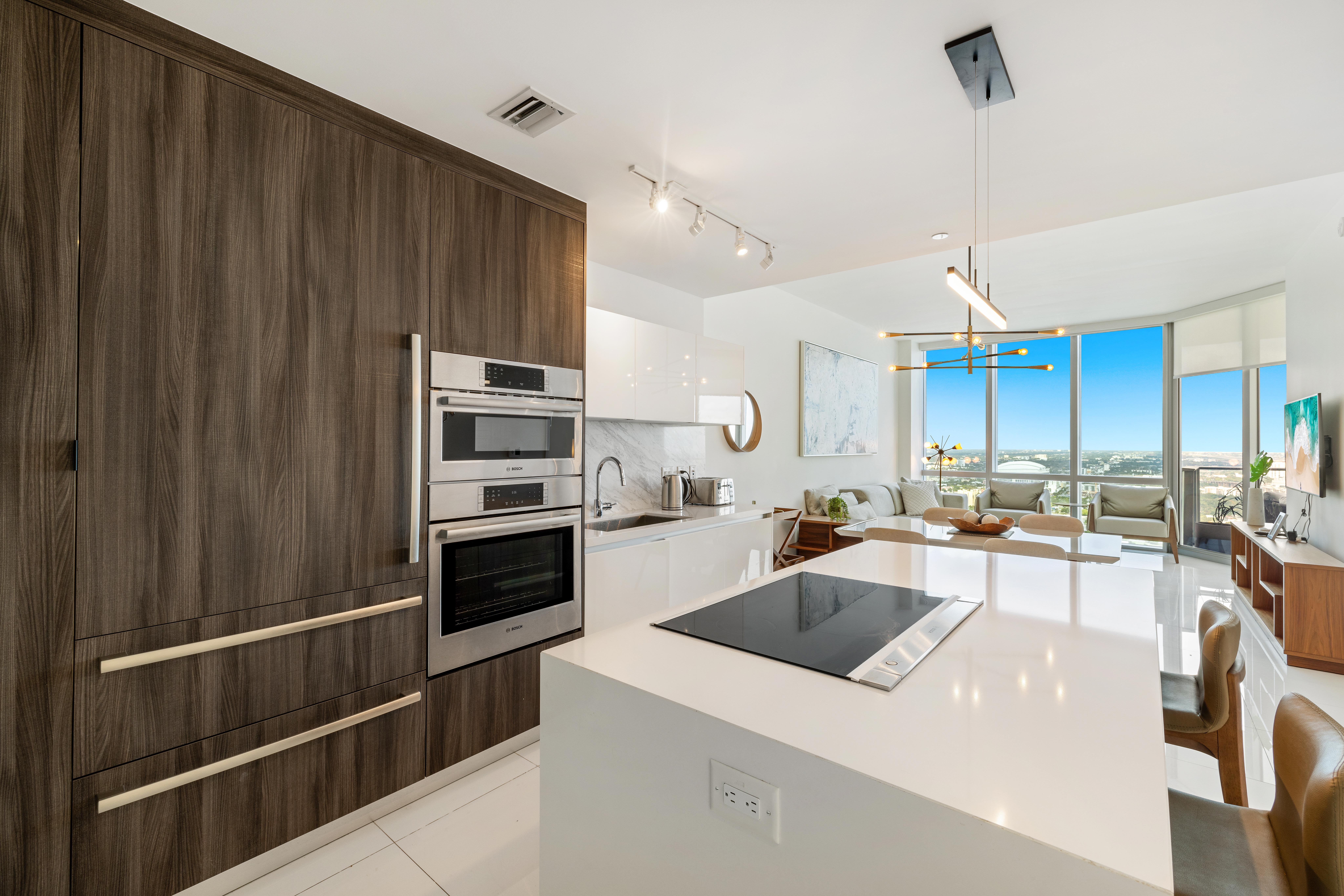 851 NE 1st Avenue Miami FL 33132
