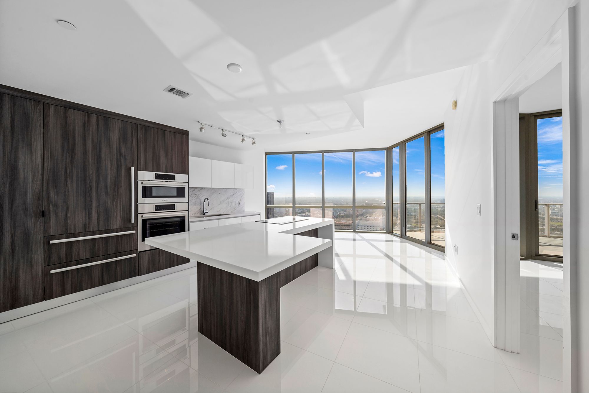 851 NE 1st Avenue Miami FL 33132