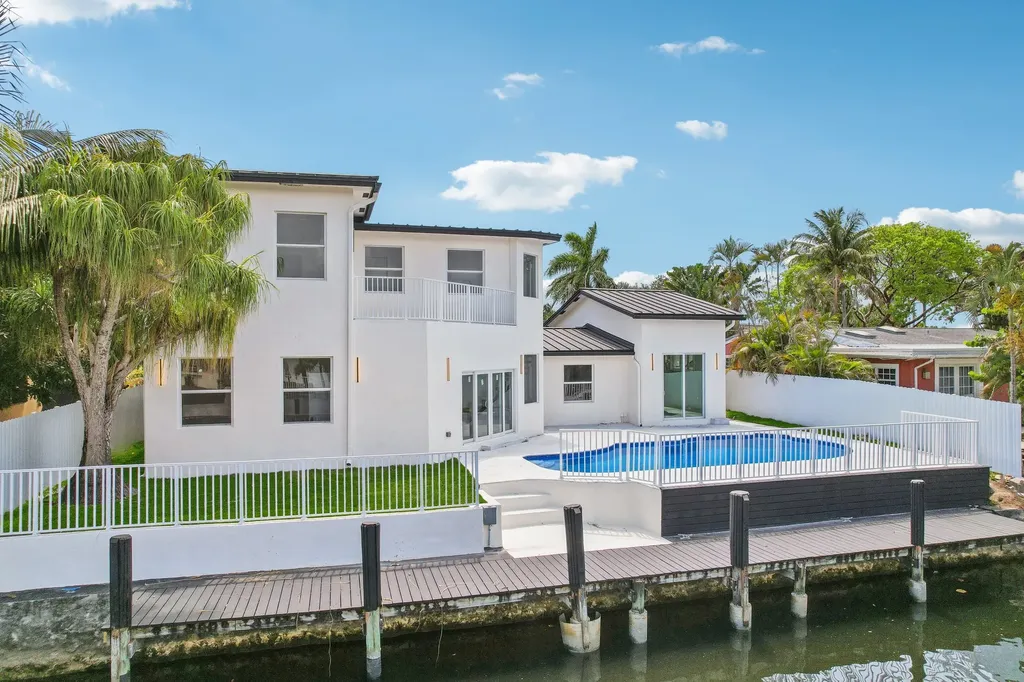 2001 Southwest 23rd Avenue Fort Lauderdale FL 33312