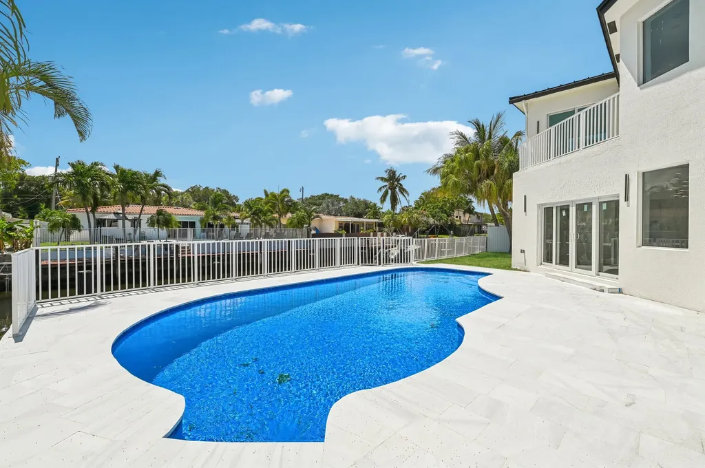 2001 Southwest 23rd Avenue Fort Lauderdale FL 33312