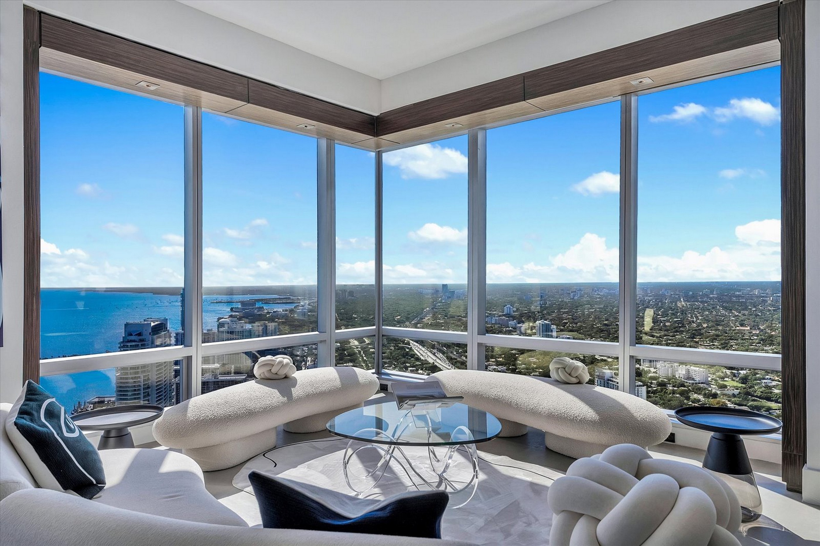 1425 Brickell Avenue Miami FL 33131