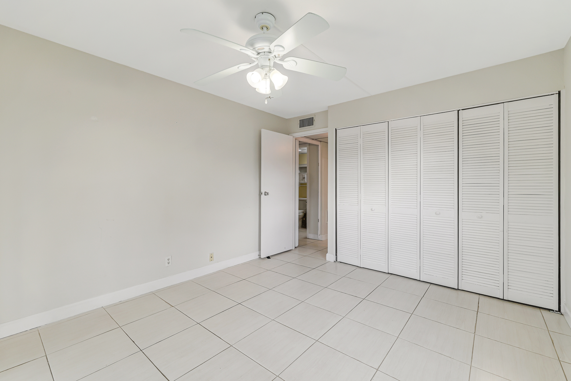 629 Saxony Place Delray Beach FL 33446