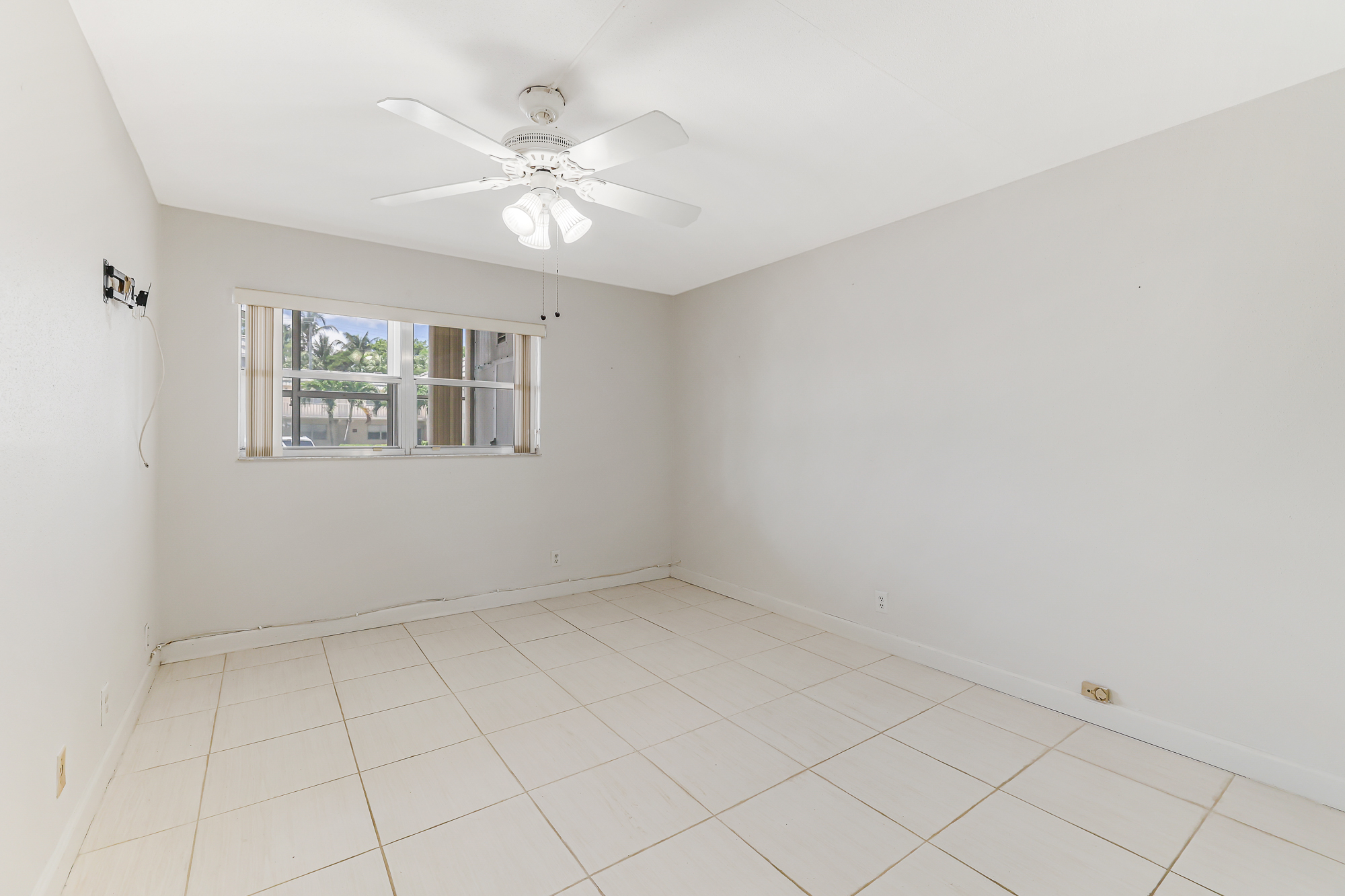 629 Saxony Place Delray Beach FL 33446