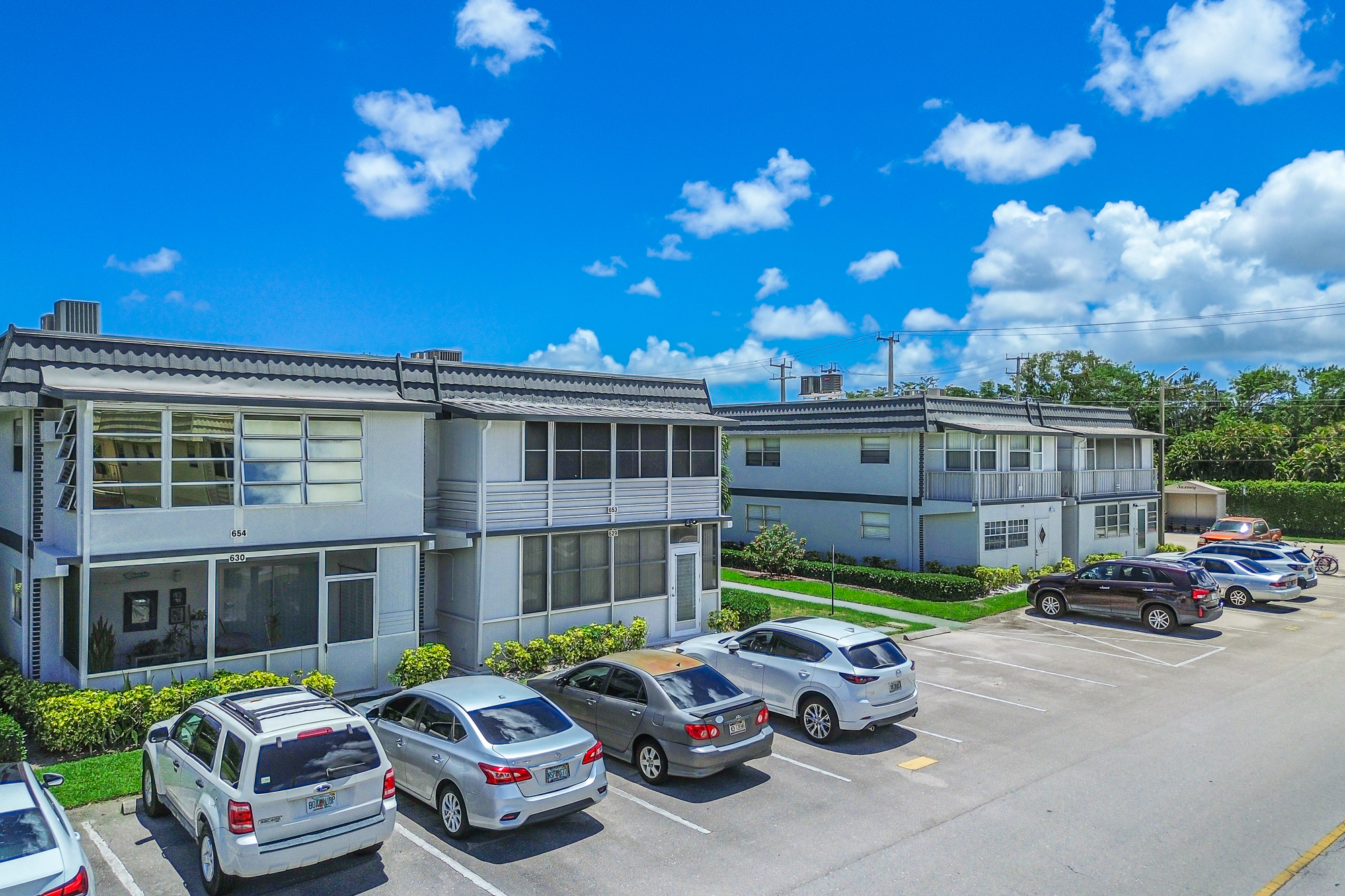 629 Saxony Place Delray Beach FL 33446