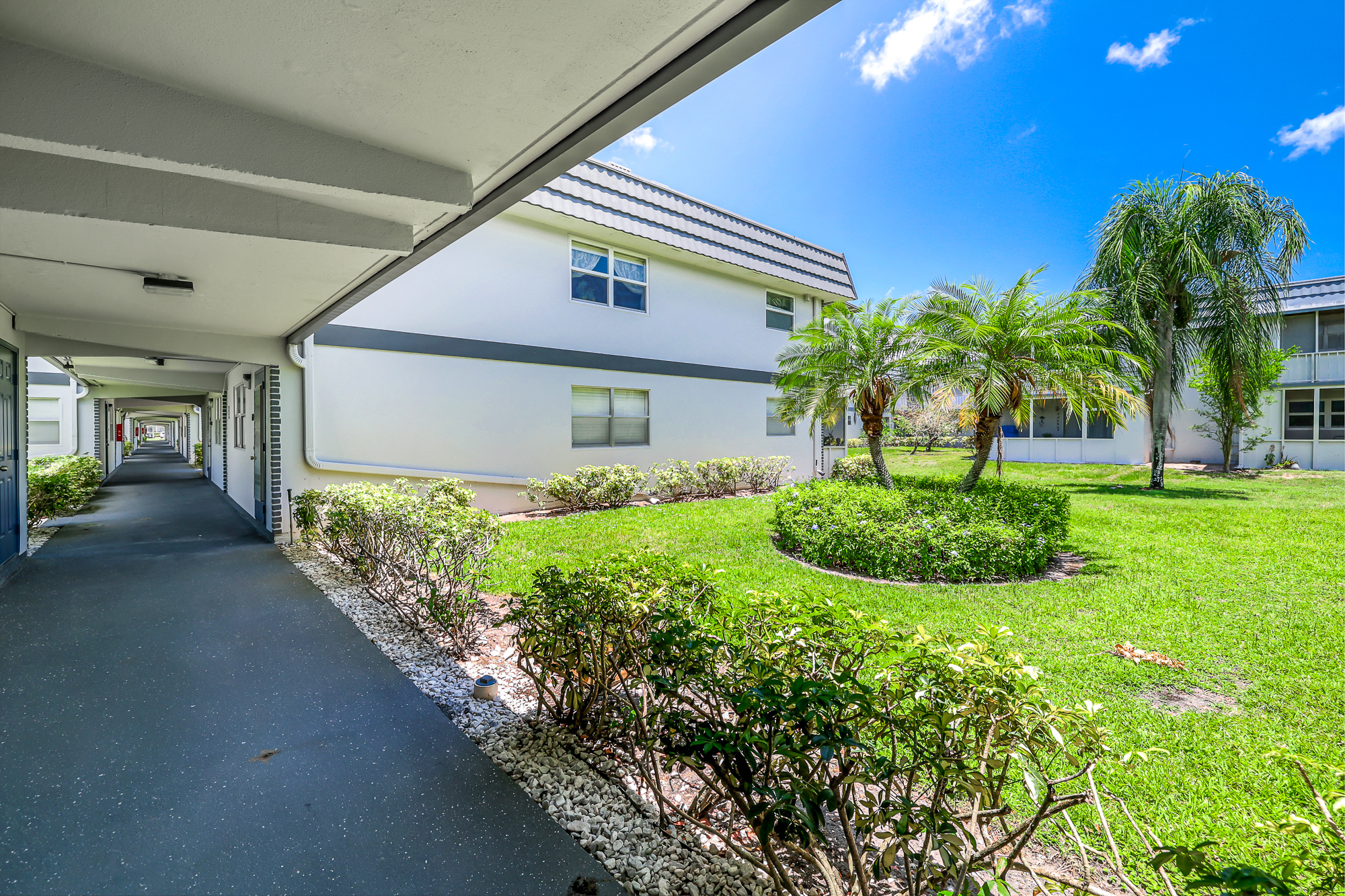 629 Saxony Place Delray Beach FL 33446