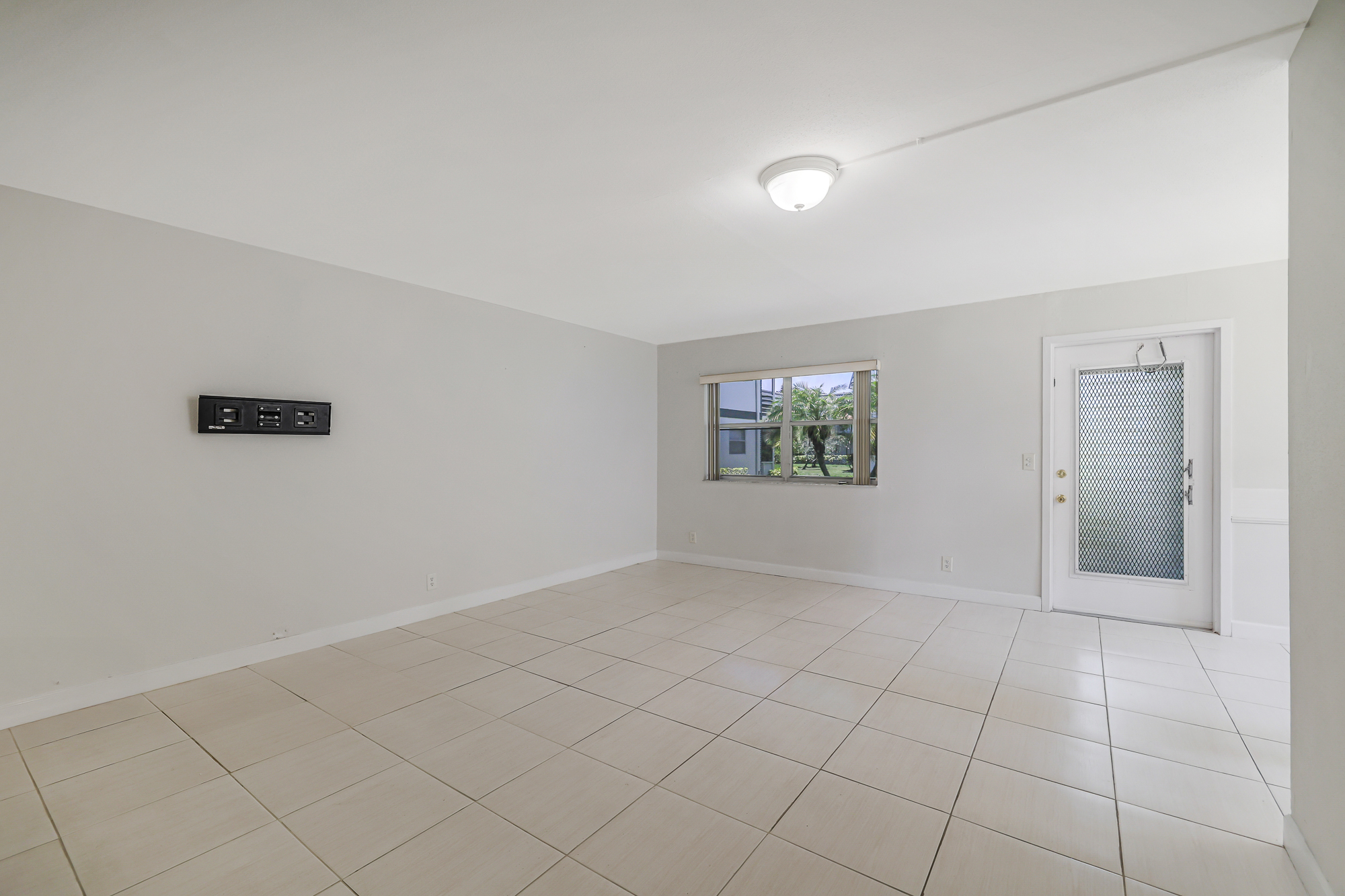 629 Saxony Place Delray Beach FL 33446