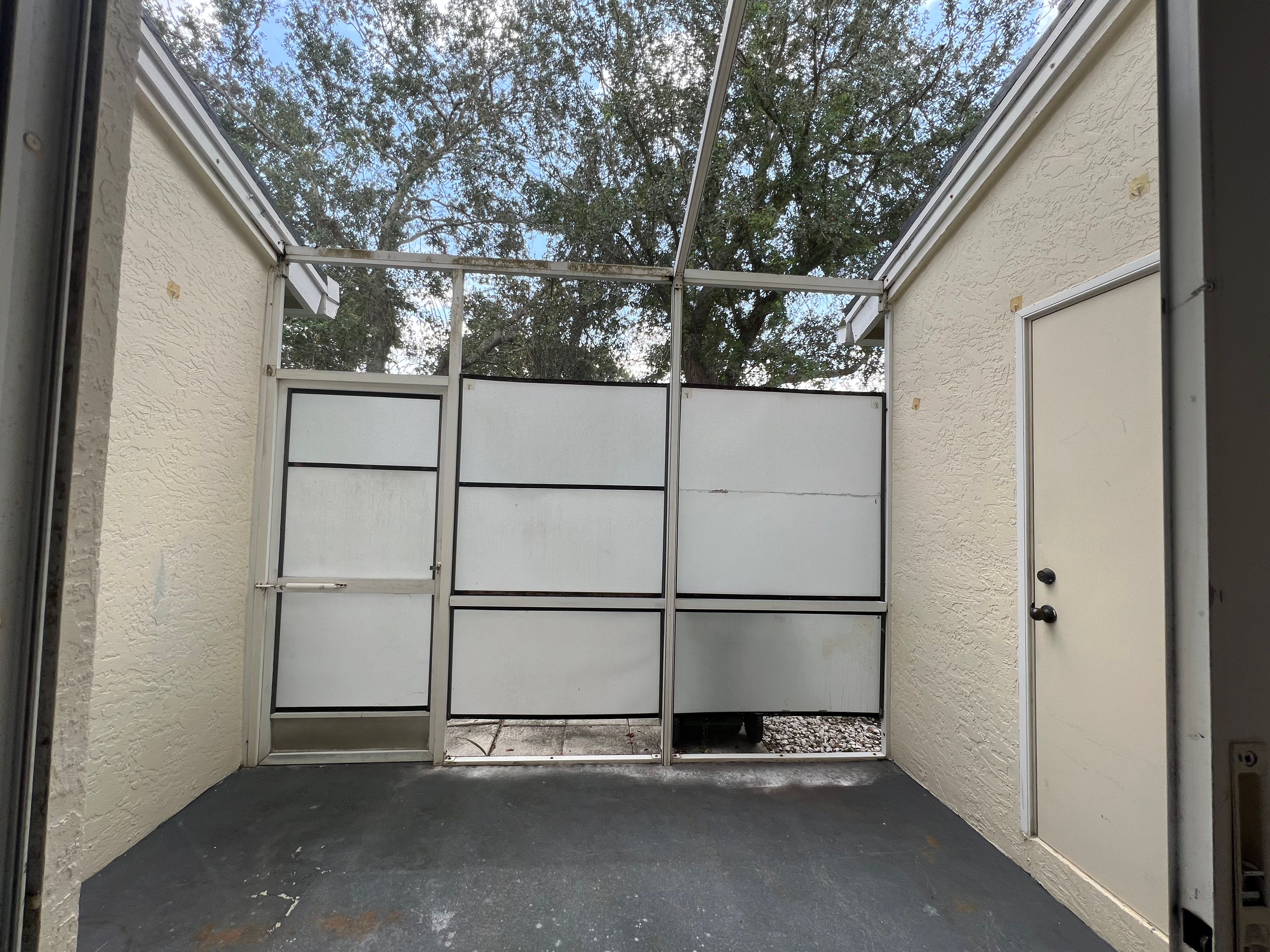 9820 NW 56th Place Coral Springs FL 33076