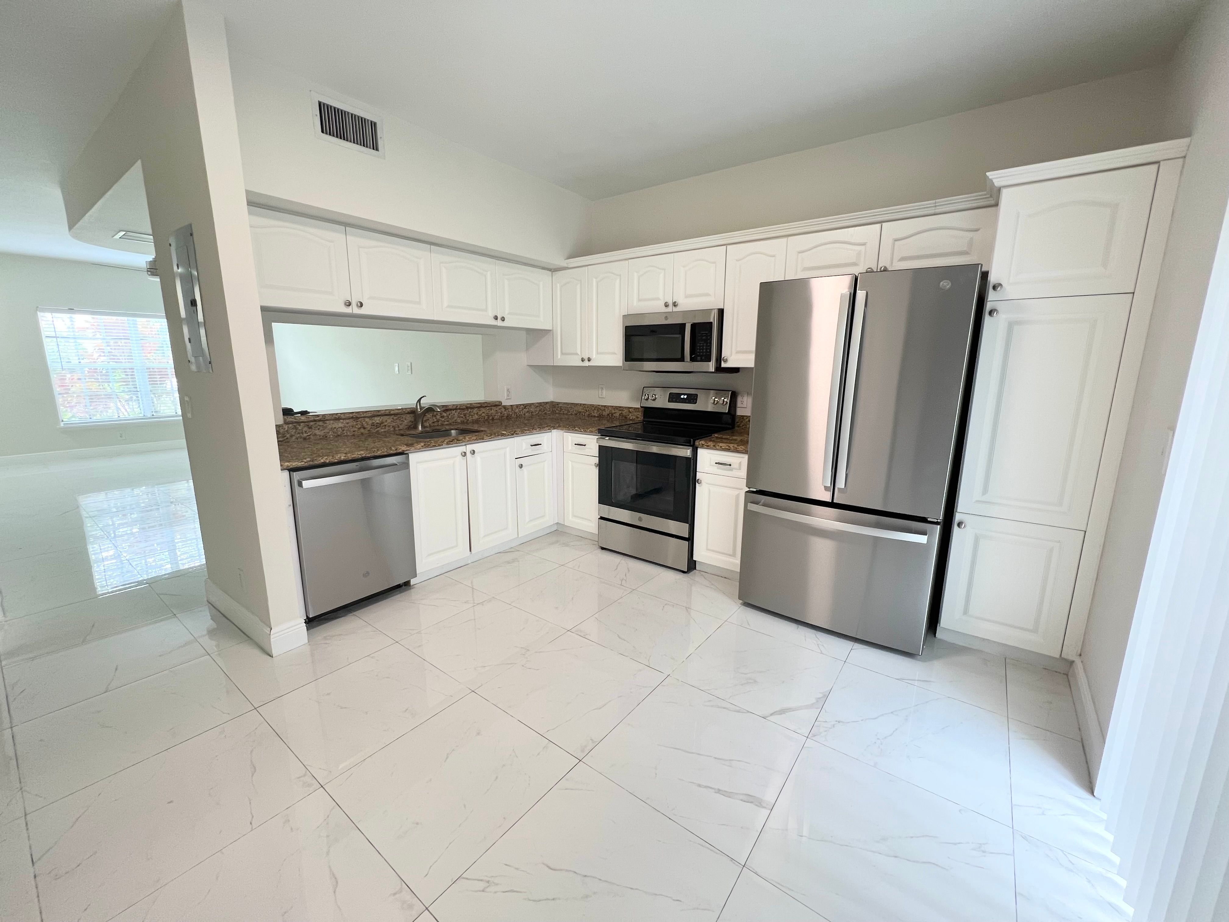 9820 NW 56th Place Coral Springs FL 33076