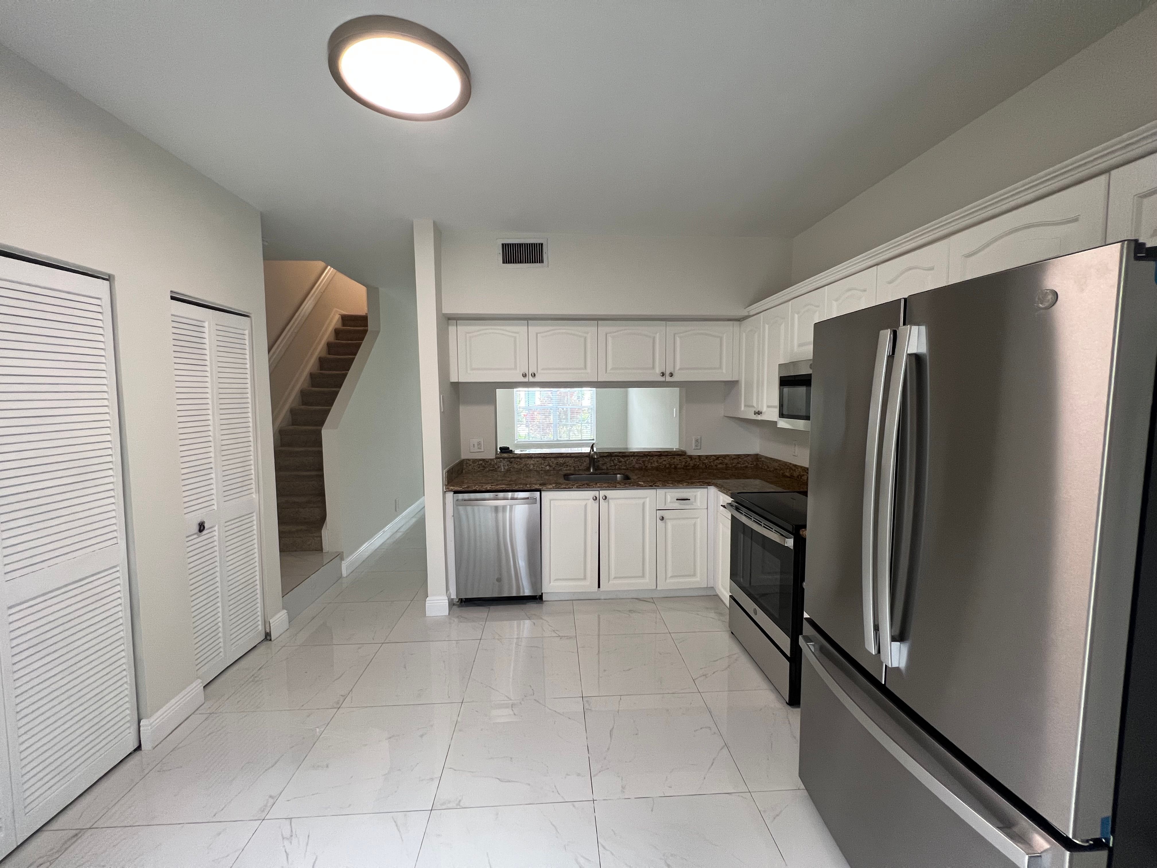 9820 NW 56th Place Coral Springs FL 33076