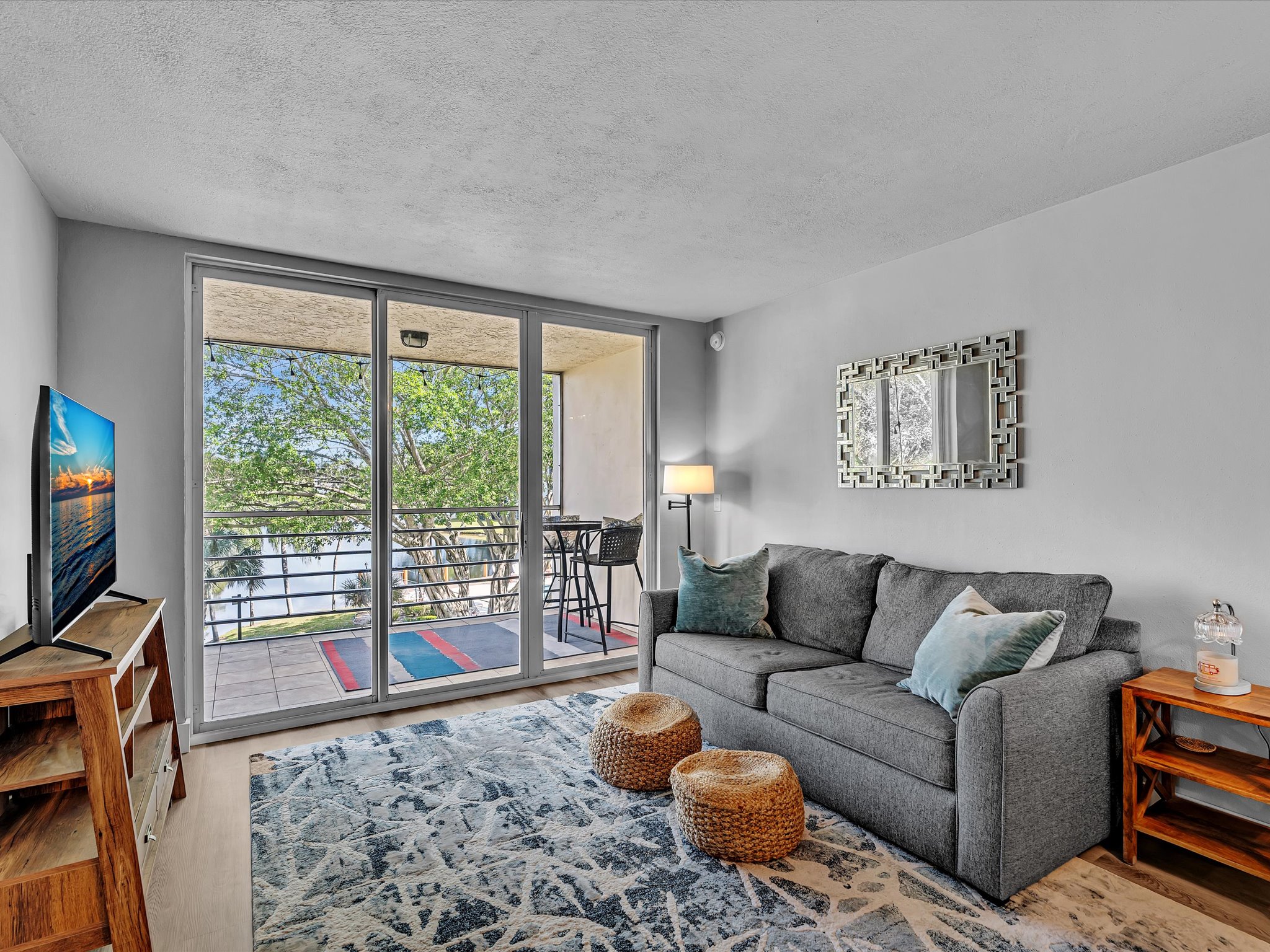 9340 Lagoon Place Davie FL 33324