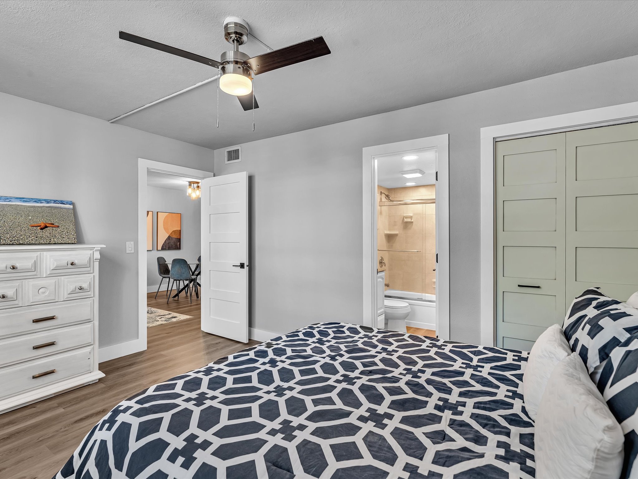 9340 Lagoon Place Davie FL 33324
