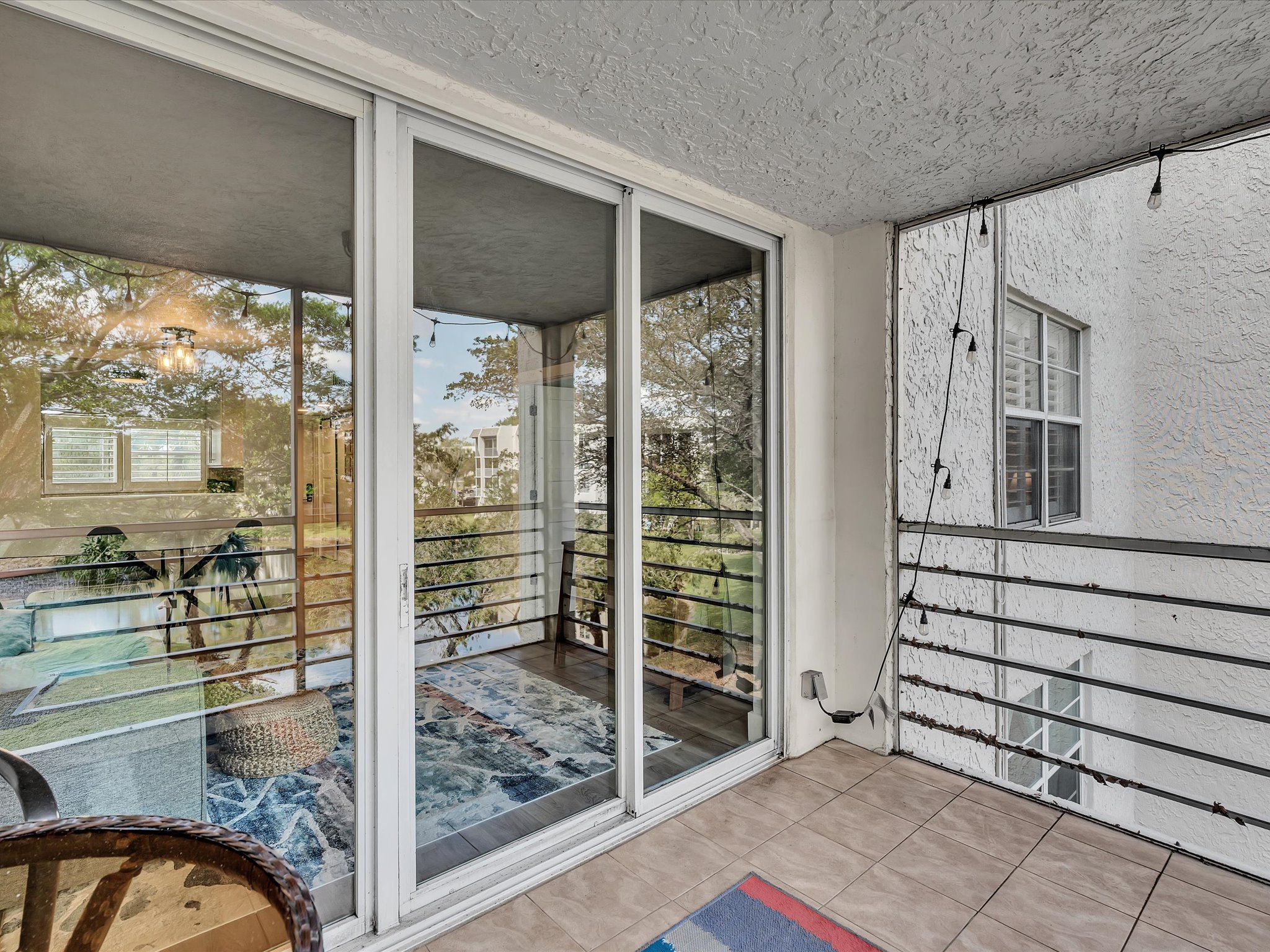 9340 Lagoon Place Davie FL 33324