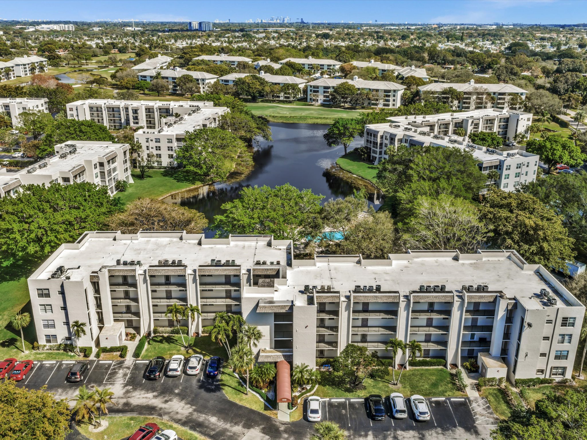 9340 Lagoon Place Davie FL 33324