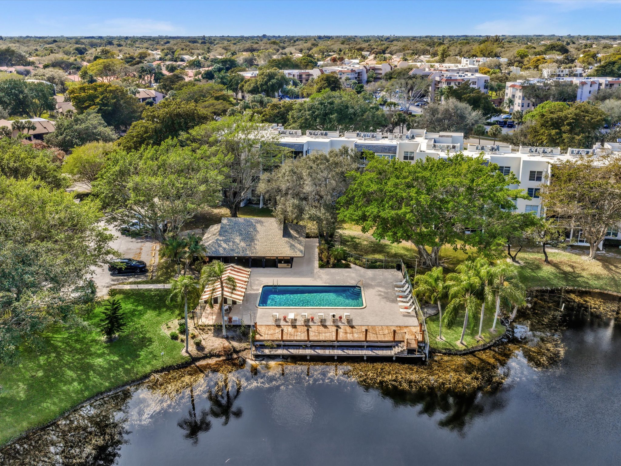 9340 Lagoon Place Davie FL 33324