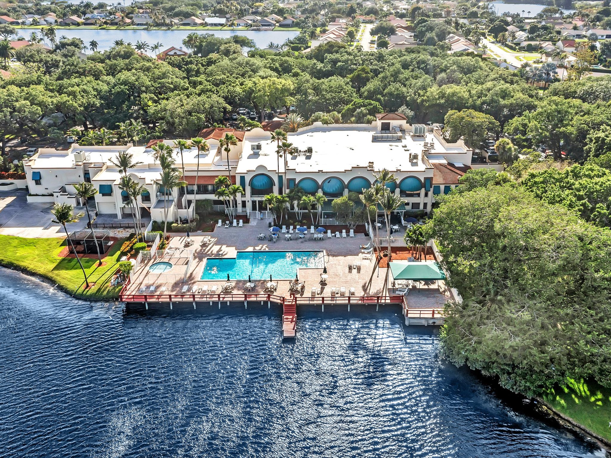 9340 Lagoon Place Davie FL 33324