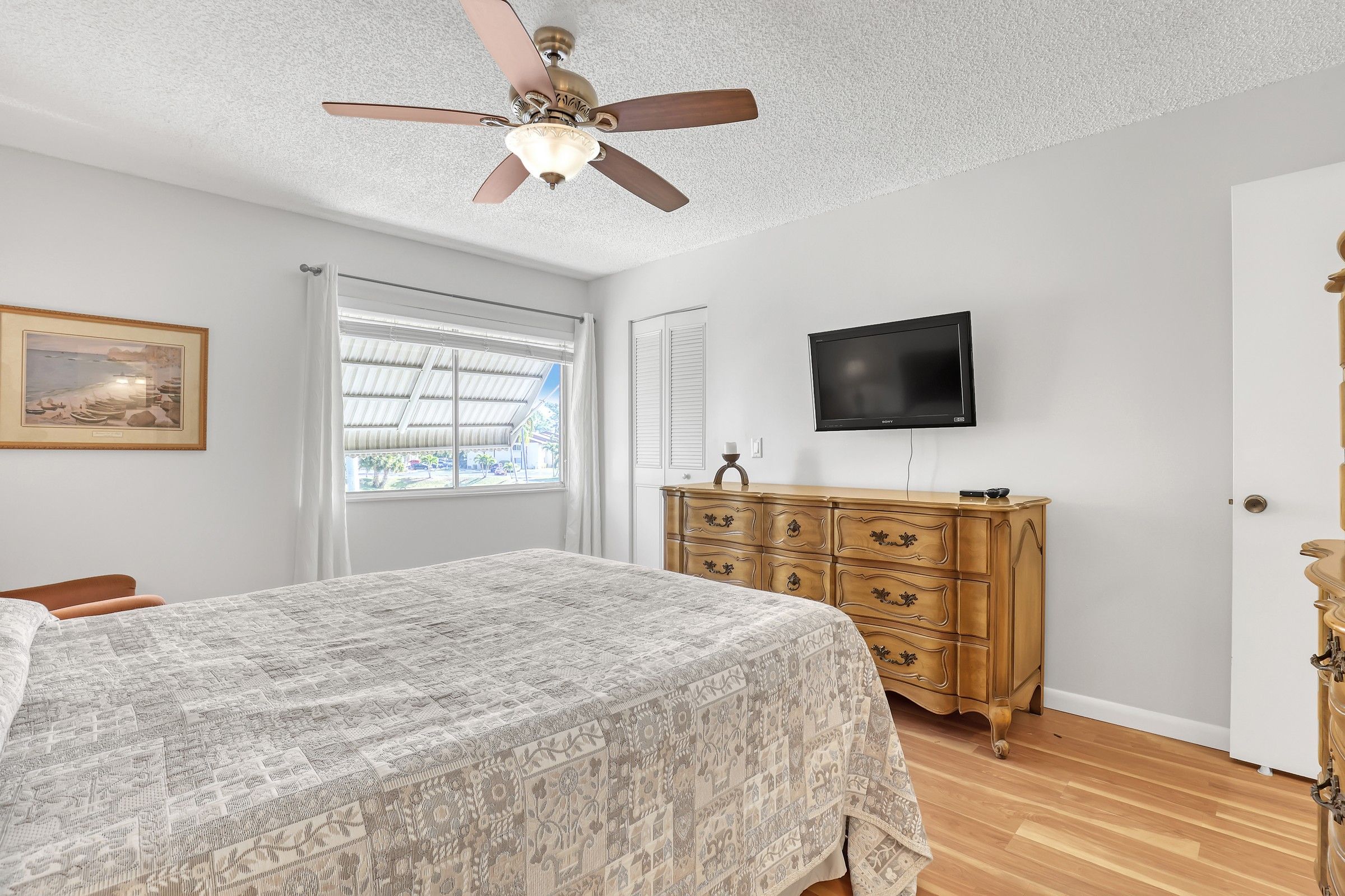 337 Pine Ridge Circle Green Acres FL 33463