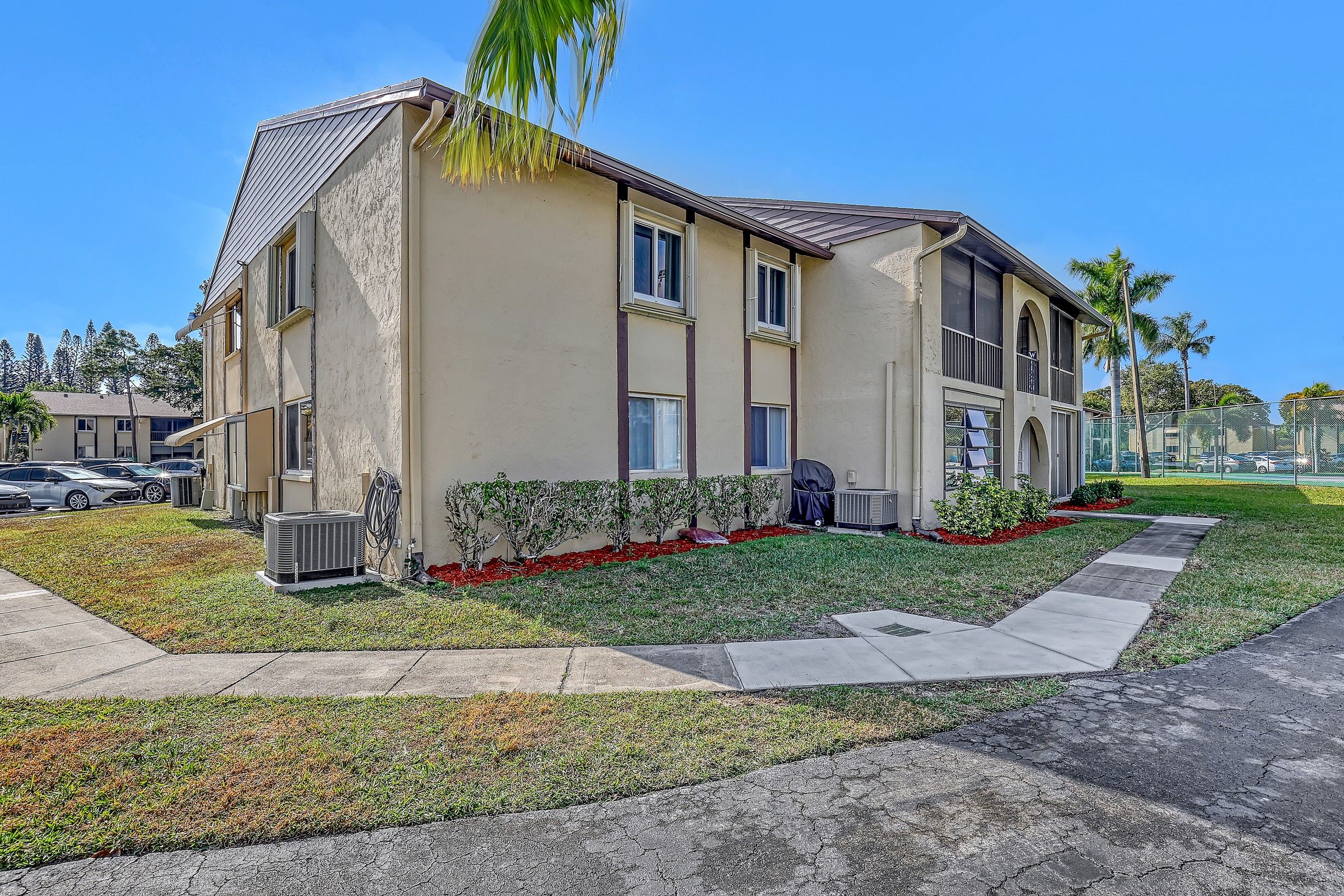 337 Pine Ridge Circle Green Acres FL 33463