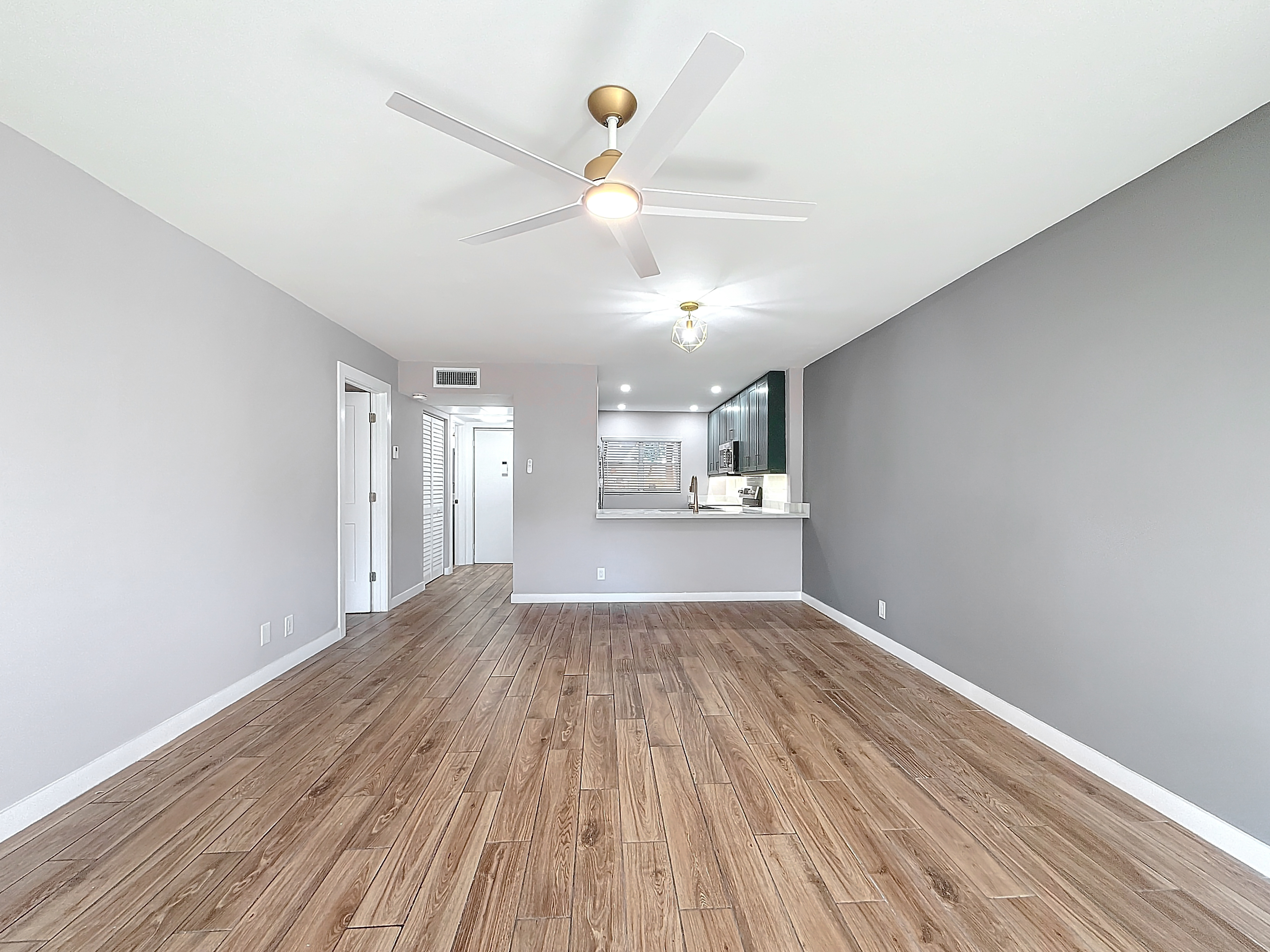 8818 W Mcnab Road Tamarac FL 33321