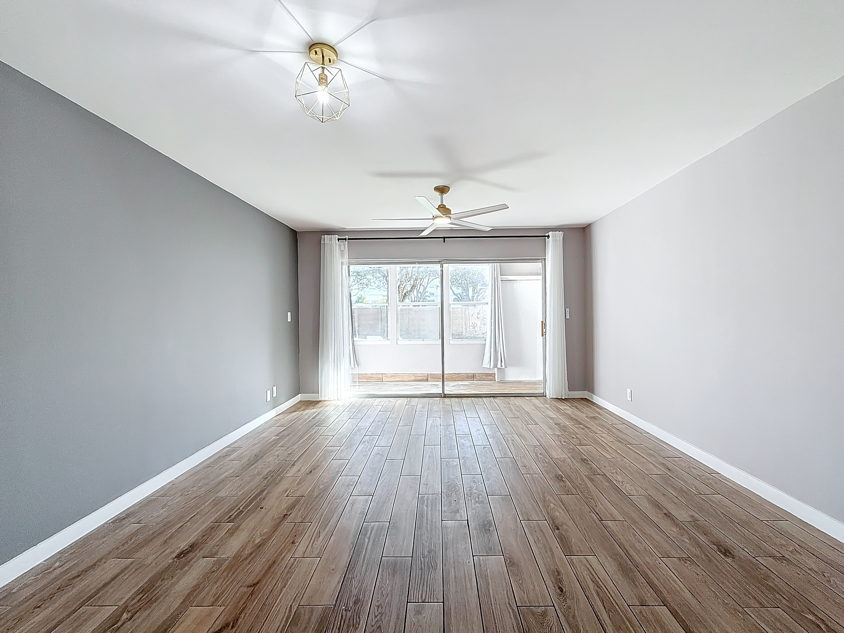 8818 W Mcnab Road Tamarac FL 33321