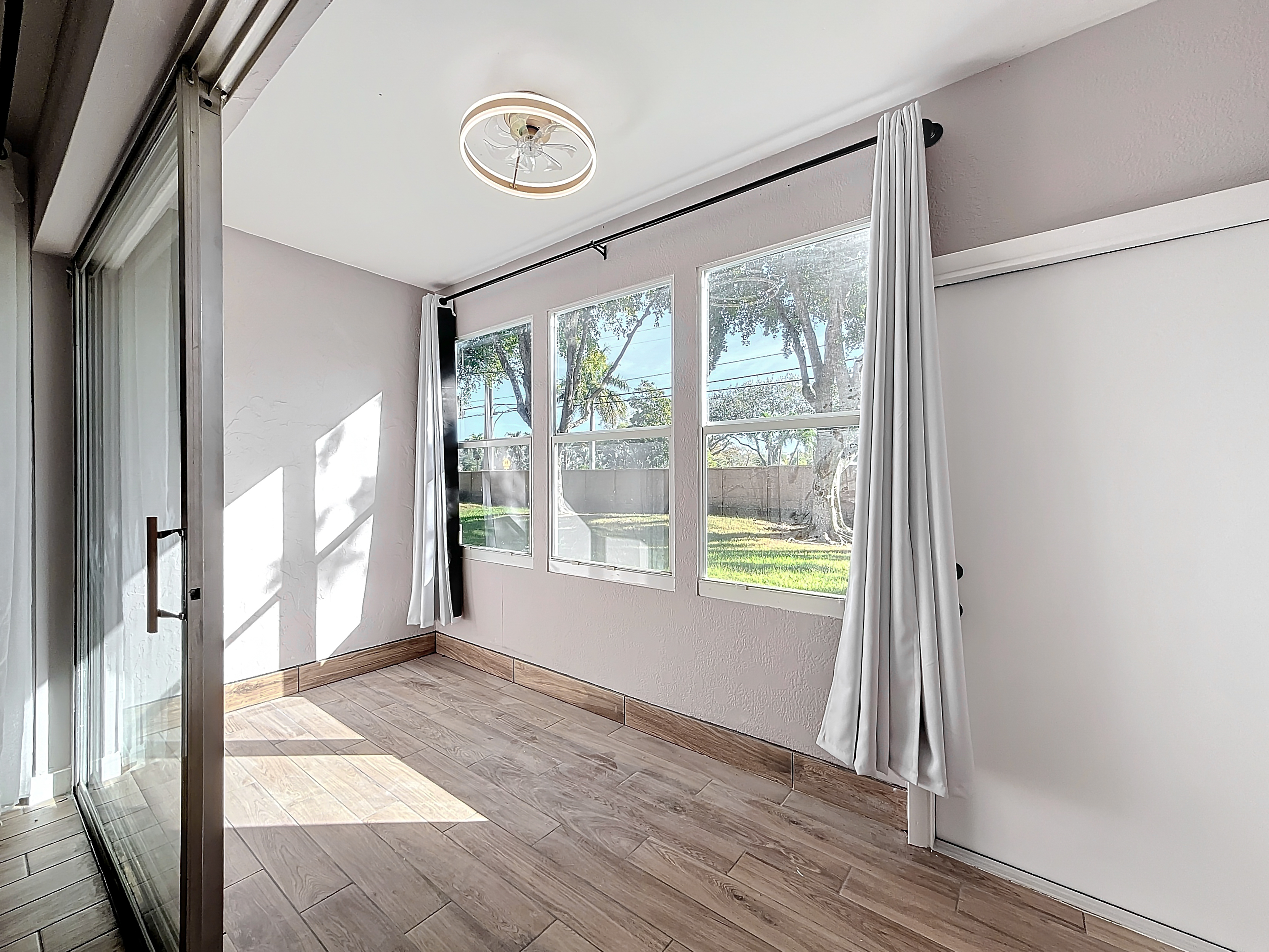 8818 W Mcnab Road Tamarac FL 33321