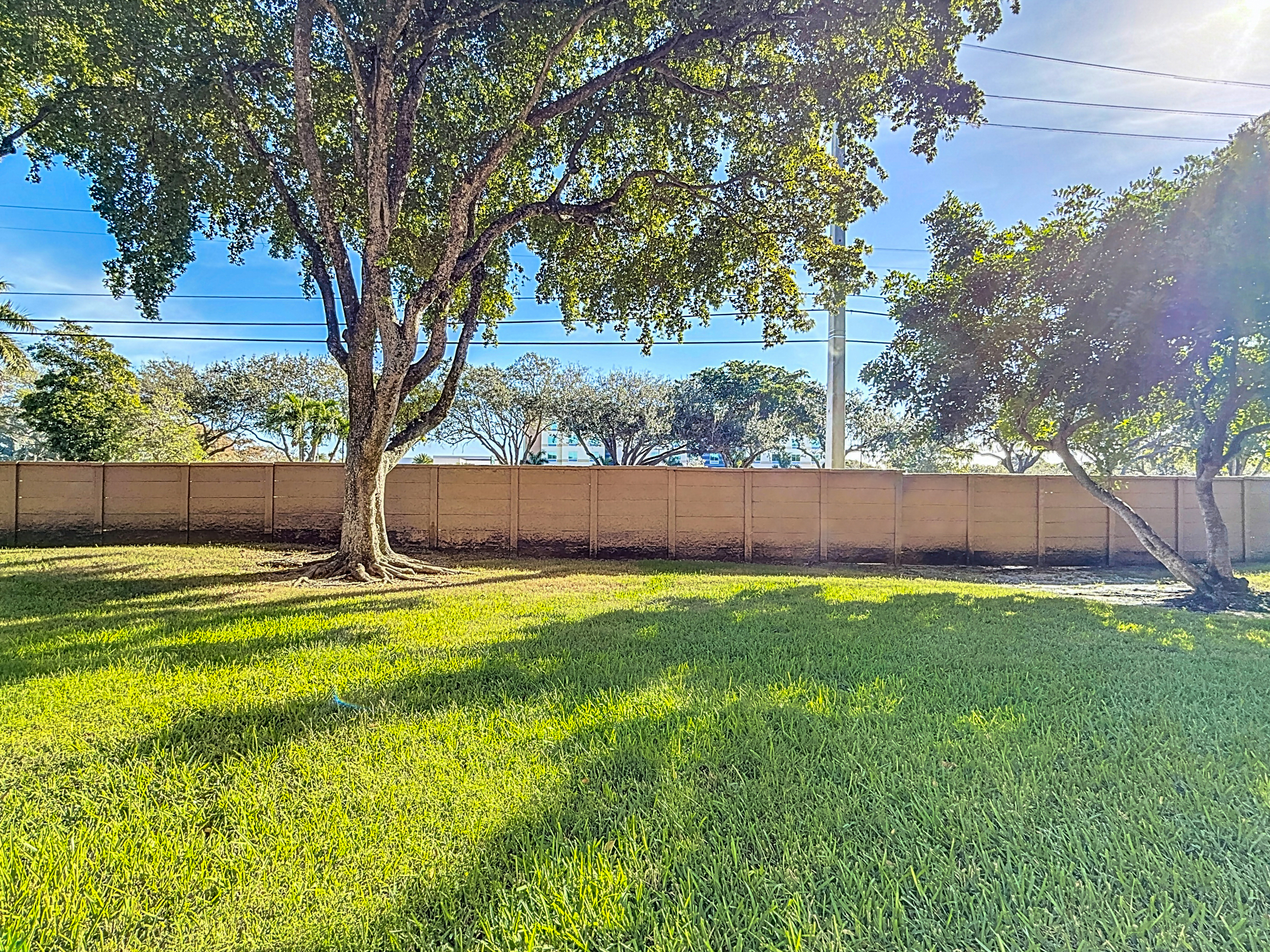 8818 W Mcnab Road Tamarac FL 33321