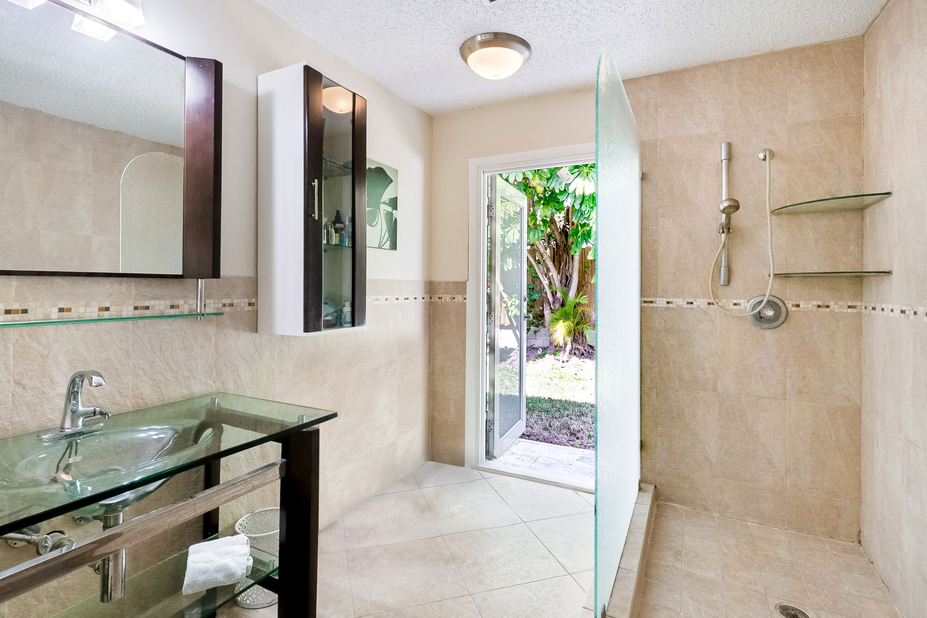 1925 NE 214th Terrace Miami FL 33179