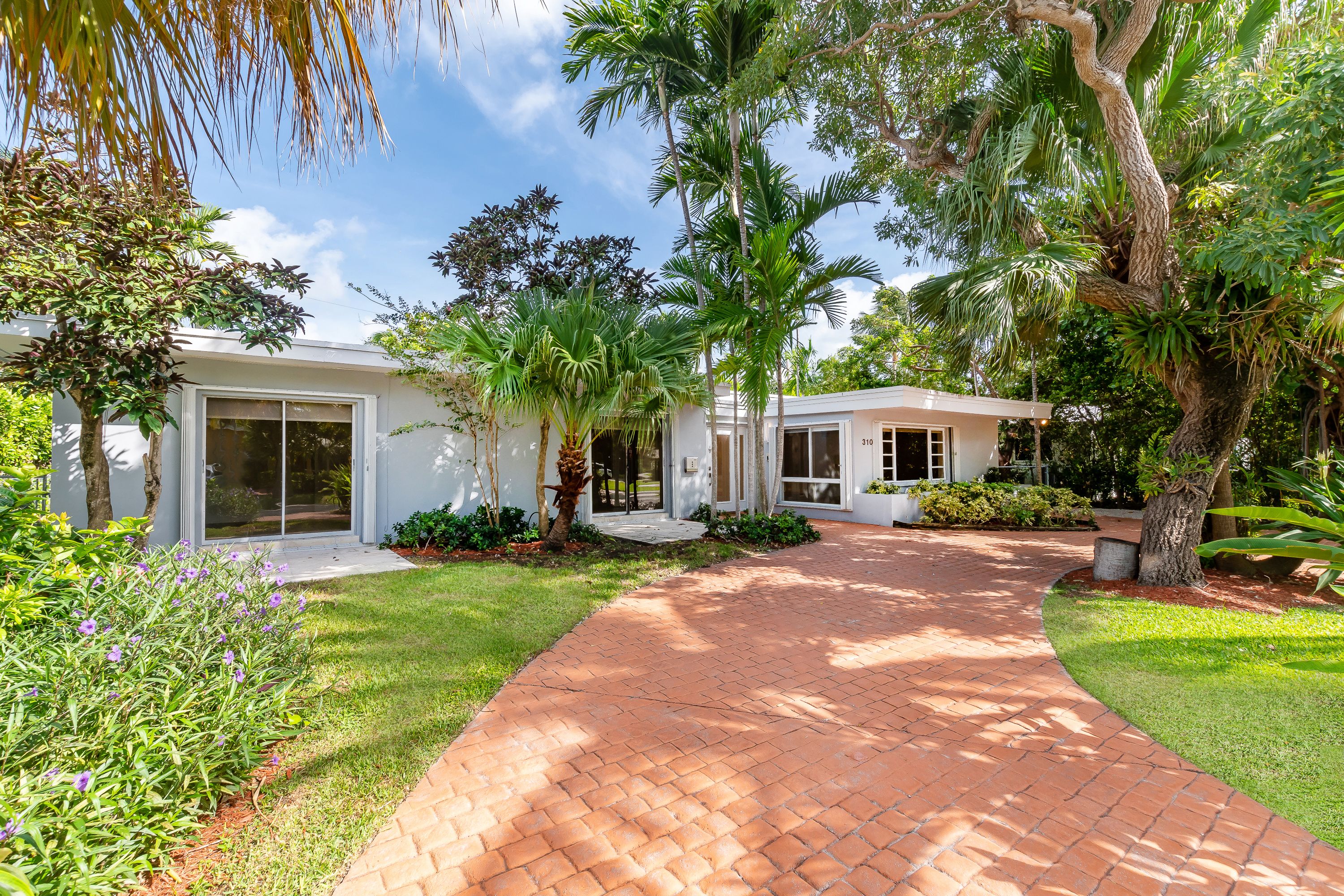 310 Harbor Court Key Biscayne FL 33149